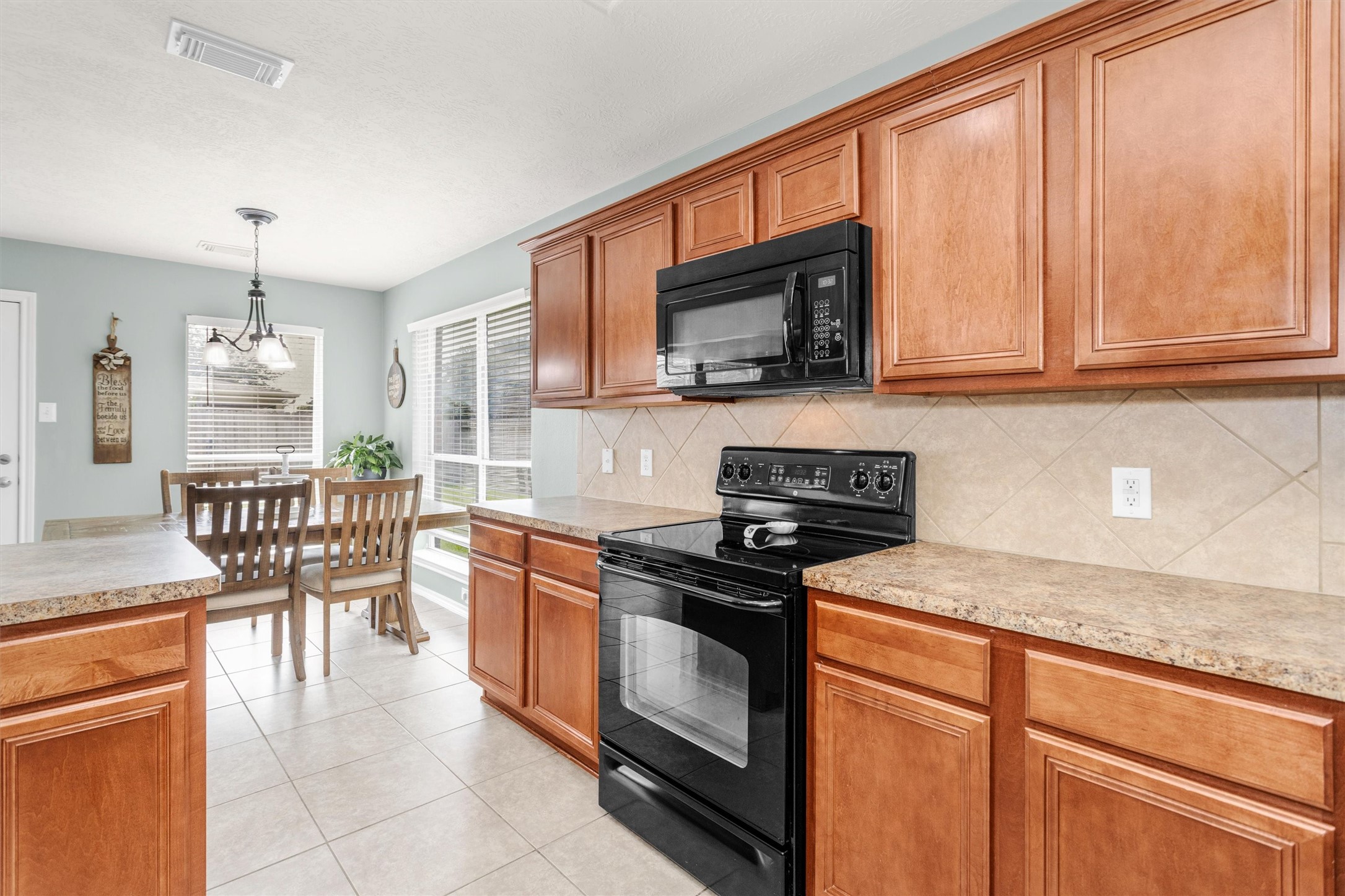 8302 Coriander Lane Property Photo 18