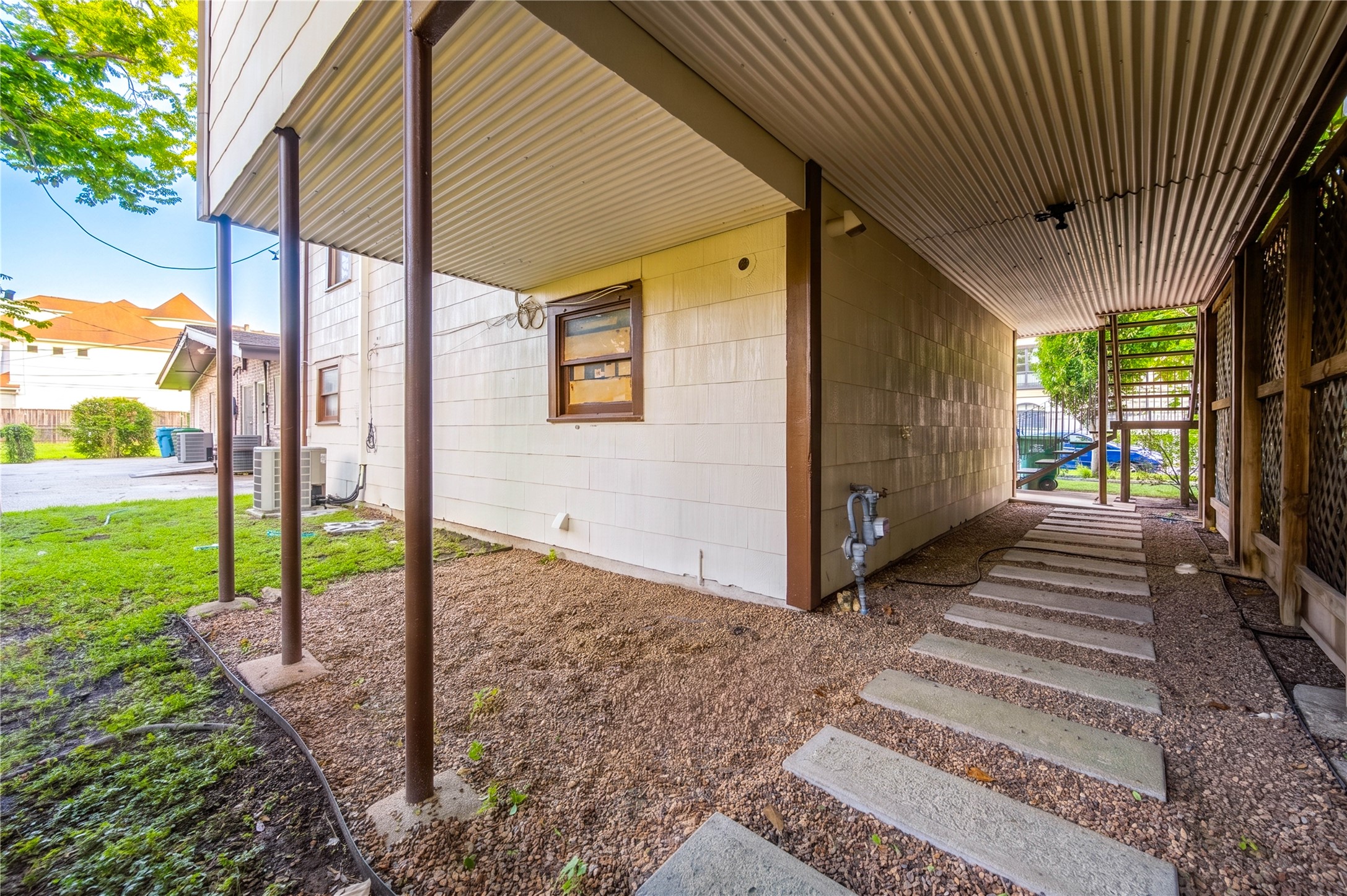 1932 W Bell Street Property Photo 31