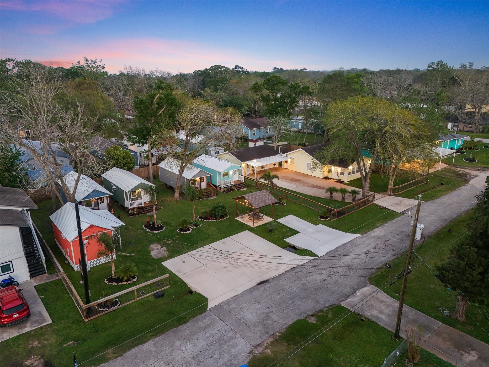 4119 Houx Street Property Photo
