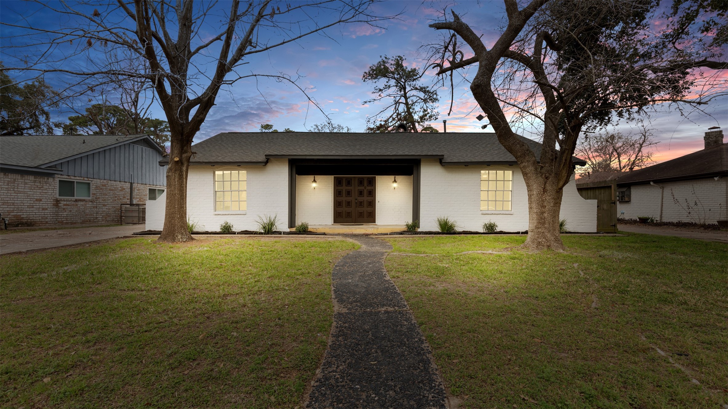 5610 Sheraton Oaks Drive Property Photo