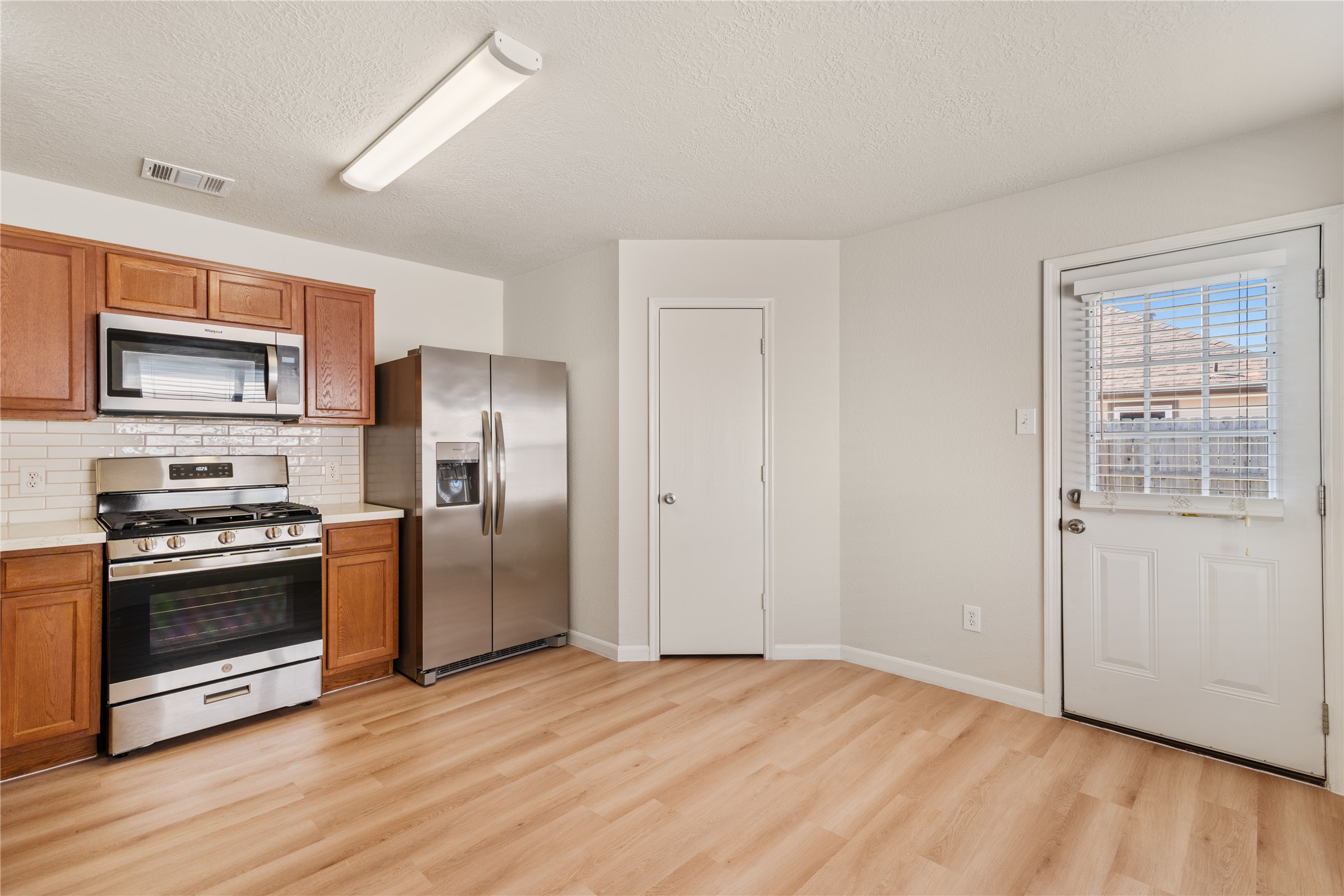 3003 Ribbon Creek Way Property Photo 6