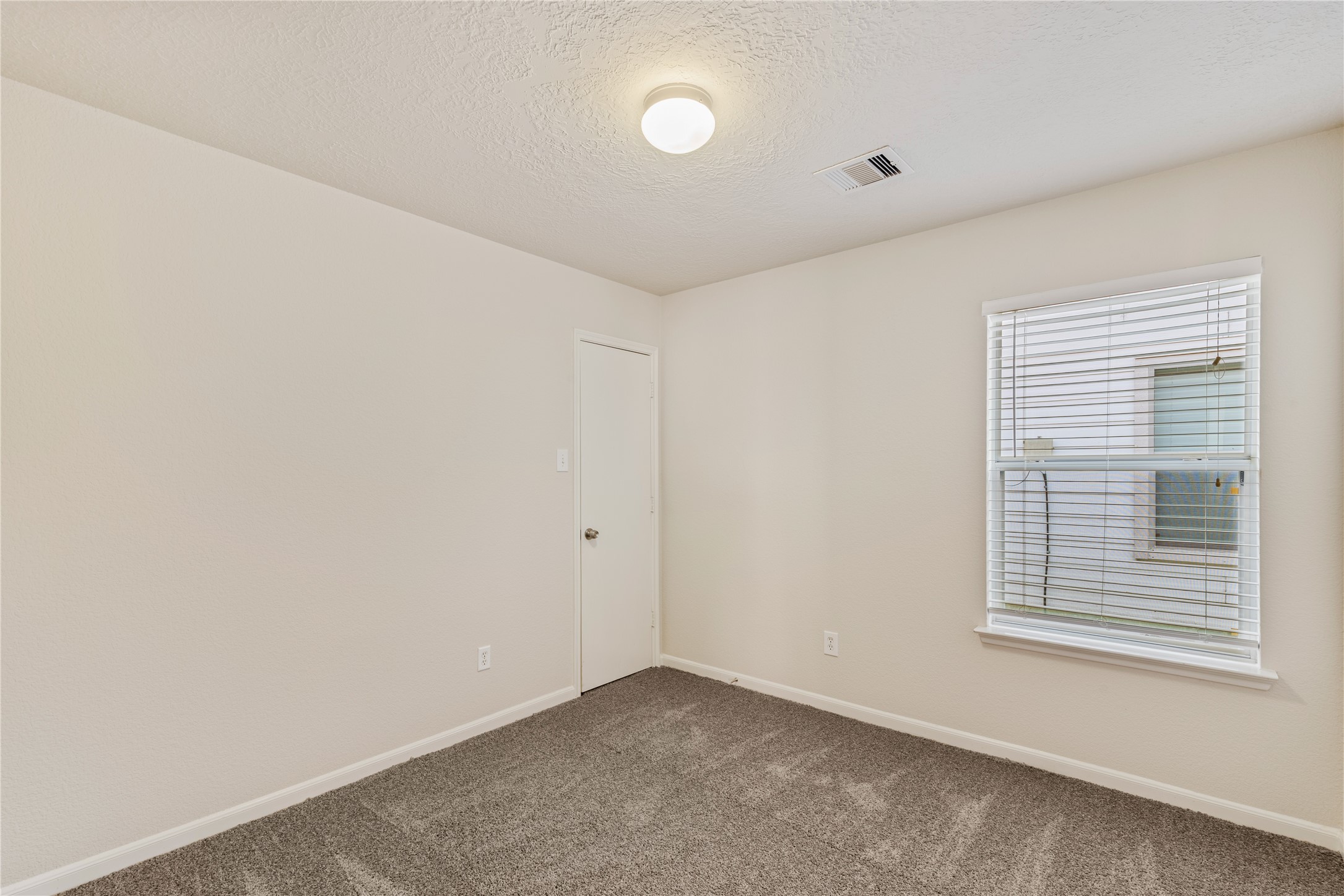 3003 Ribbon Creek Way Property Photo 12