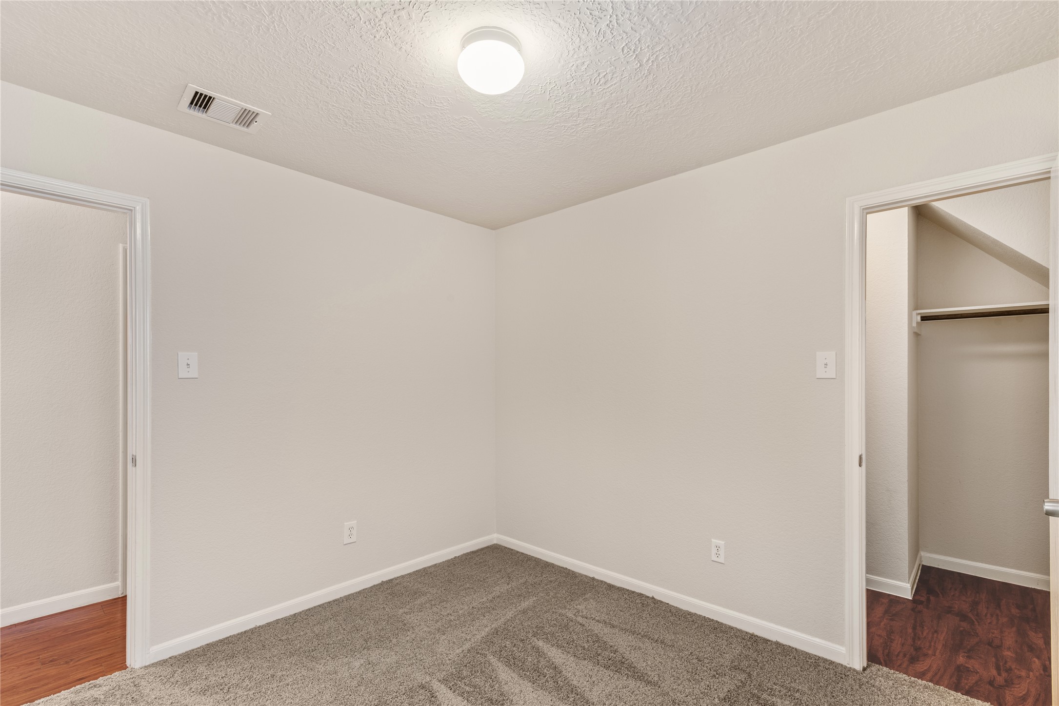 3003 Ribbon Creek Way Property Photo 13