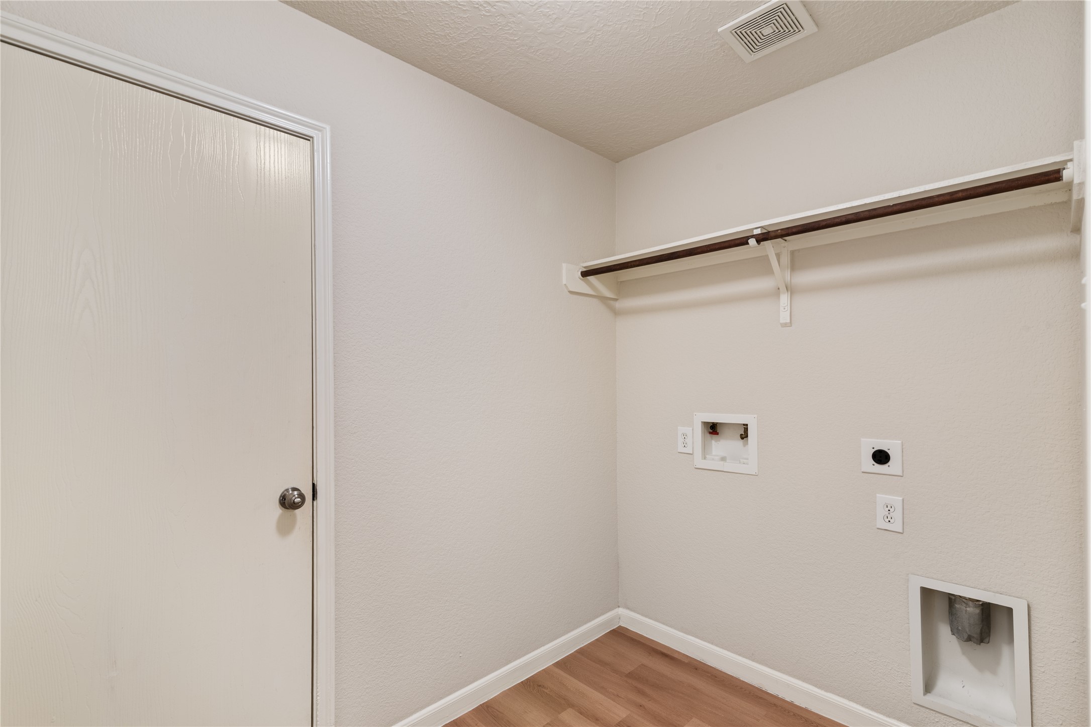 3003 Ribbon Creek Way Property Photo 17