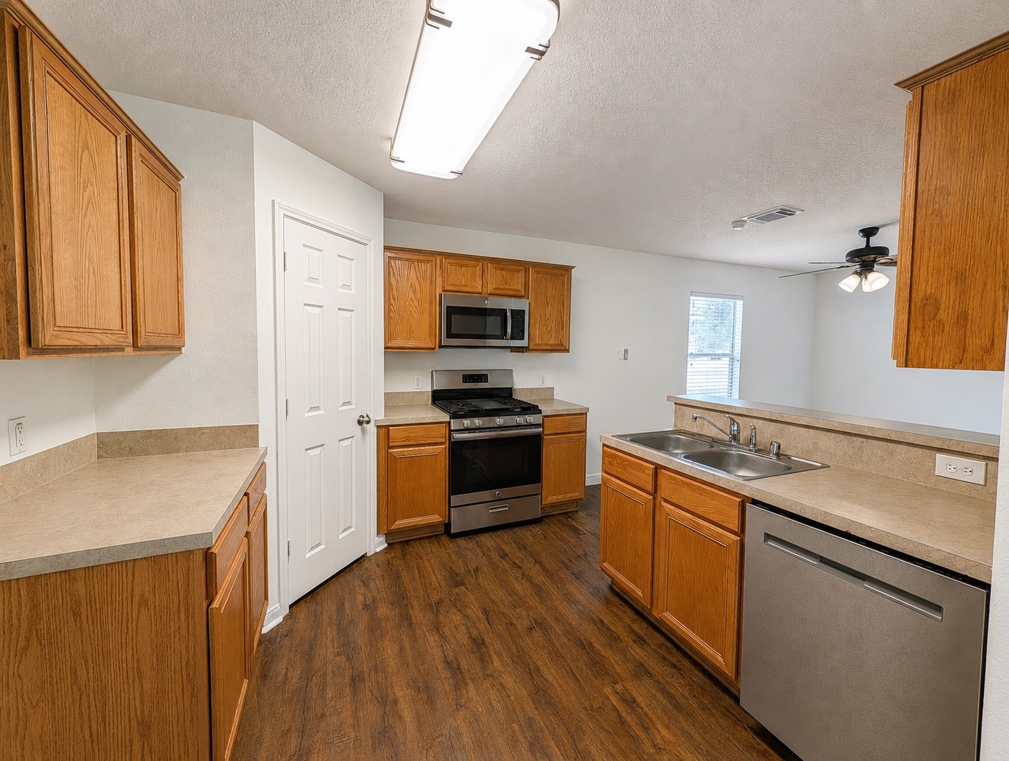 2019 Briar Grove Drive Property Photo 15