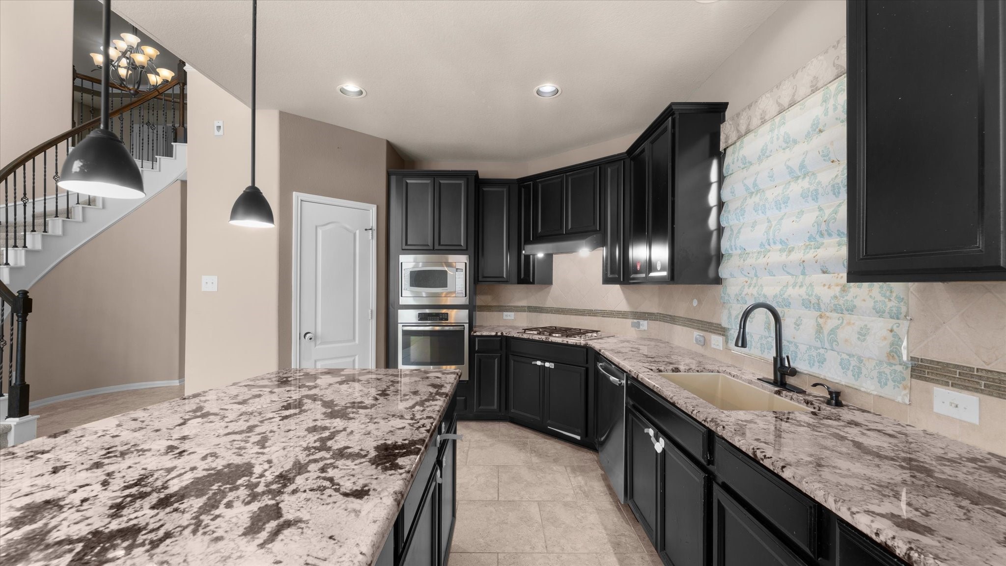14807 Diane Manor Lane Property Photo 9