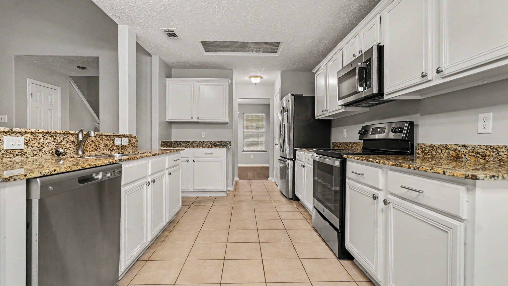 20139 Glen Breeze Court Property Photo 10