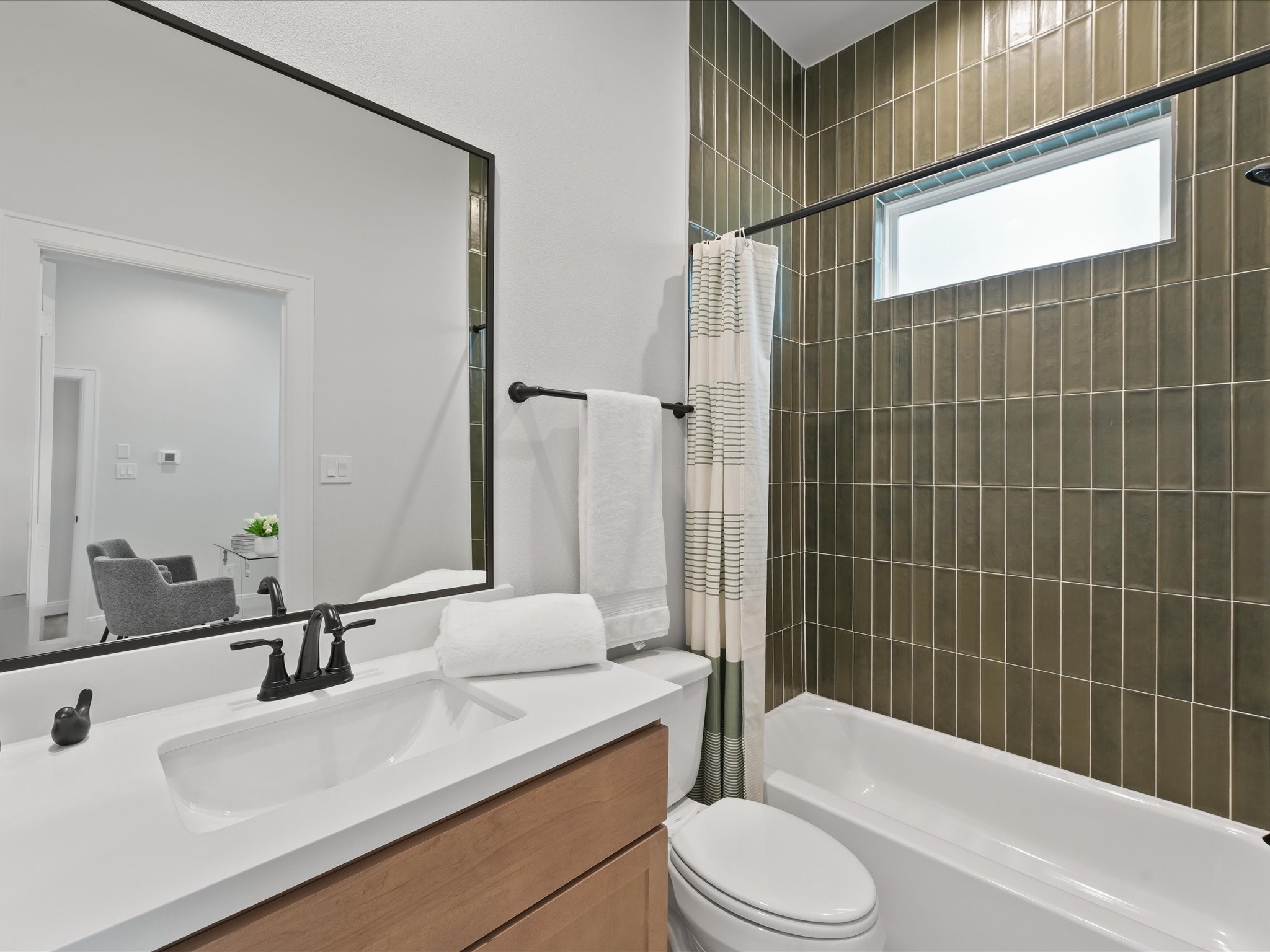 4838 - 4844 Pinemont Drive Property Photo 6