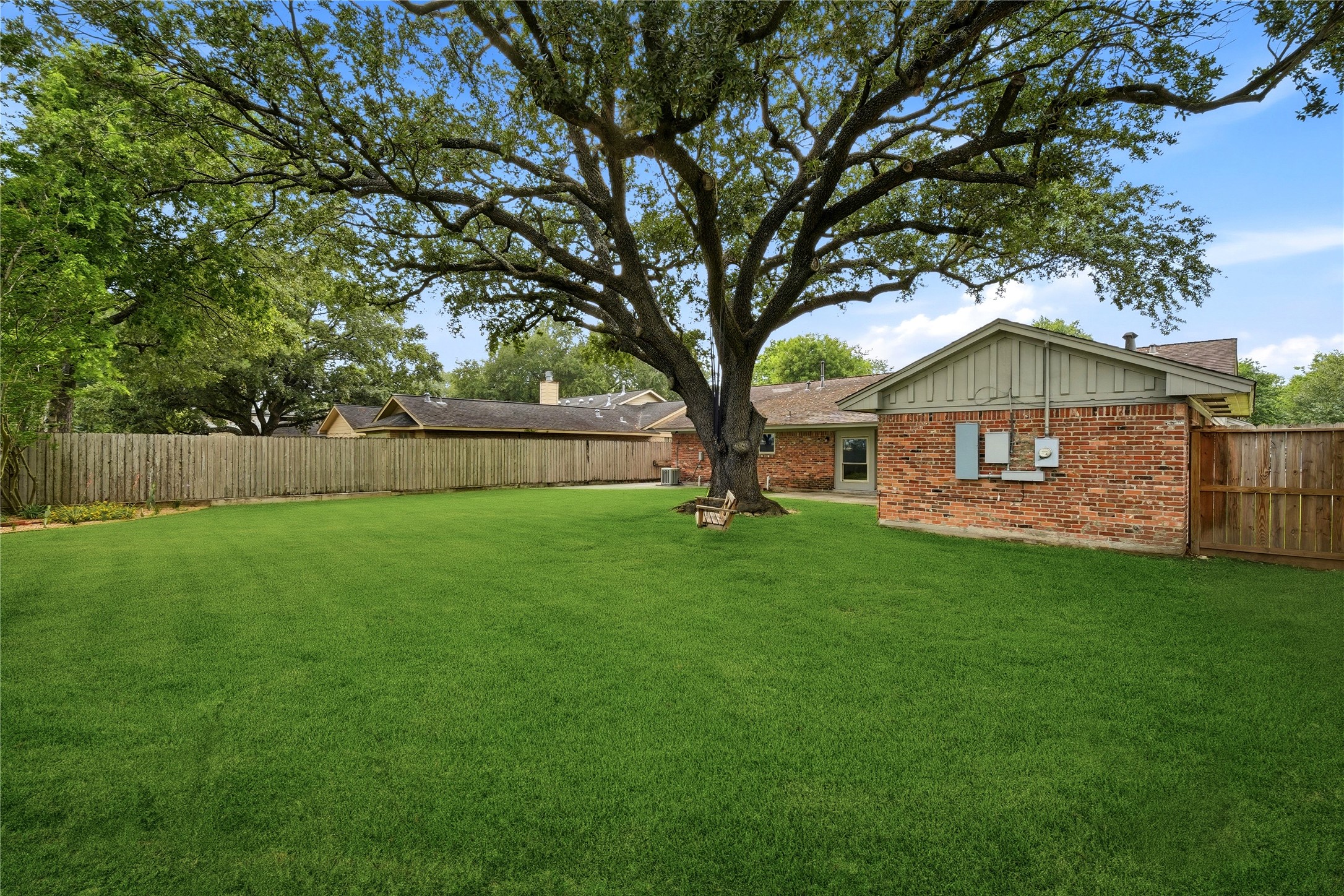 5015 Lymbar Drive Property Photo 3