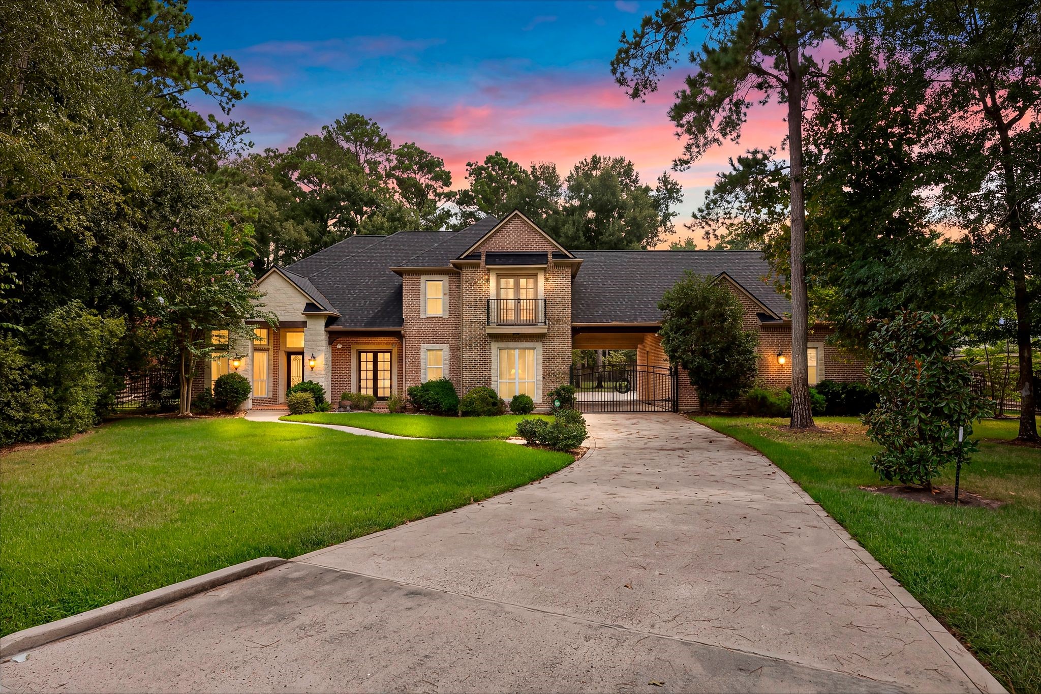 4111 Angling Ln Property Photo 1