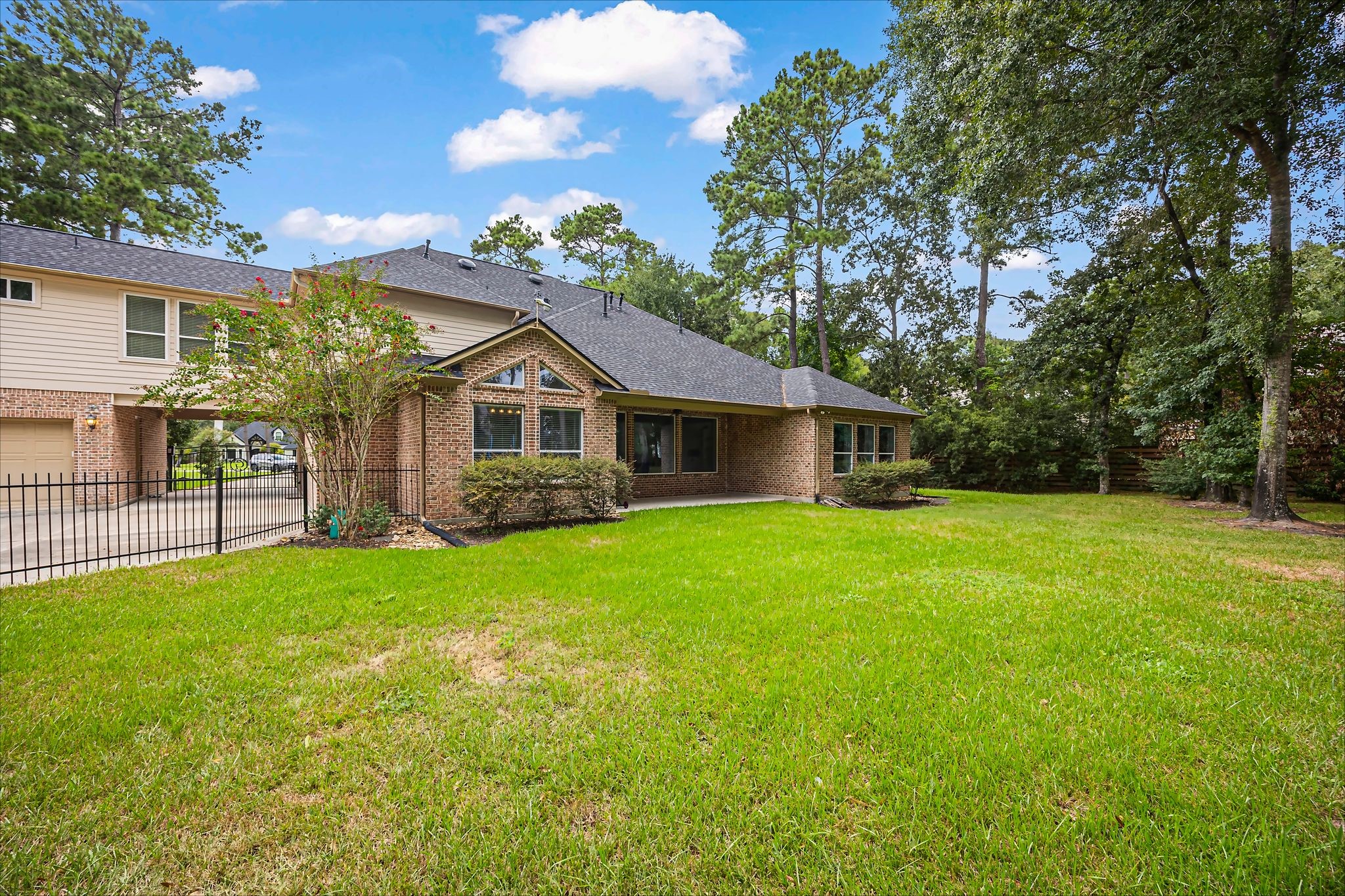 4111 Angling Ln Property Photo 27