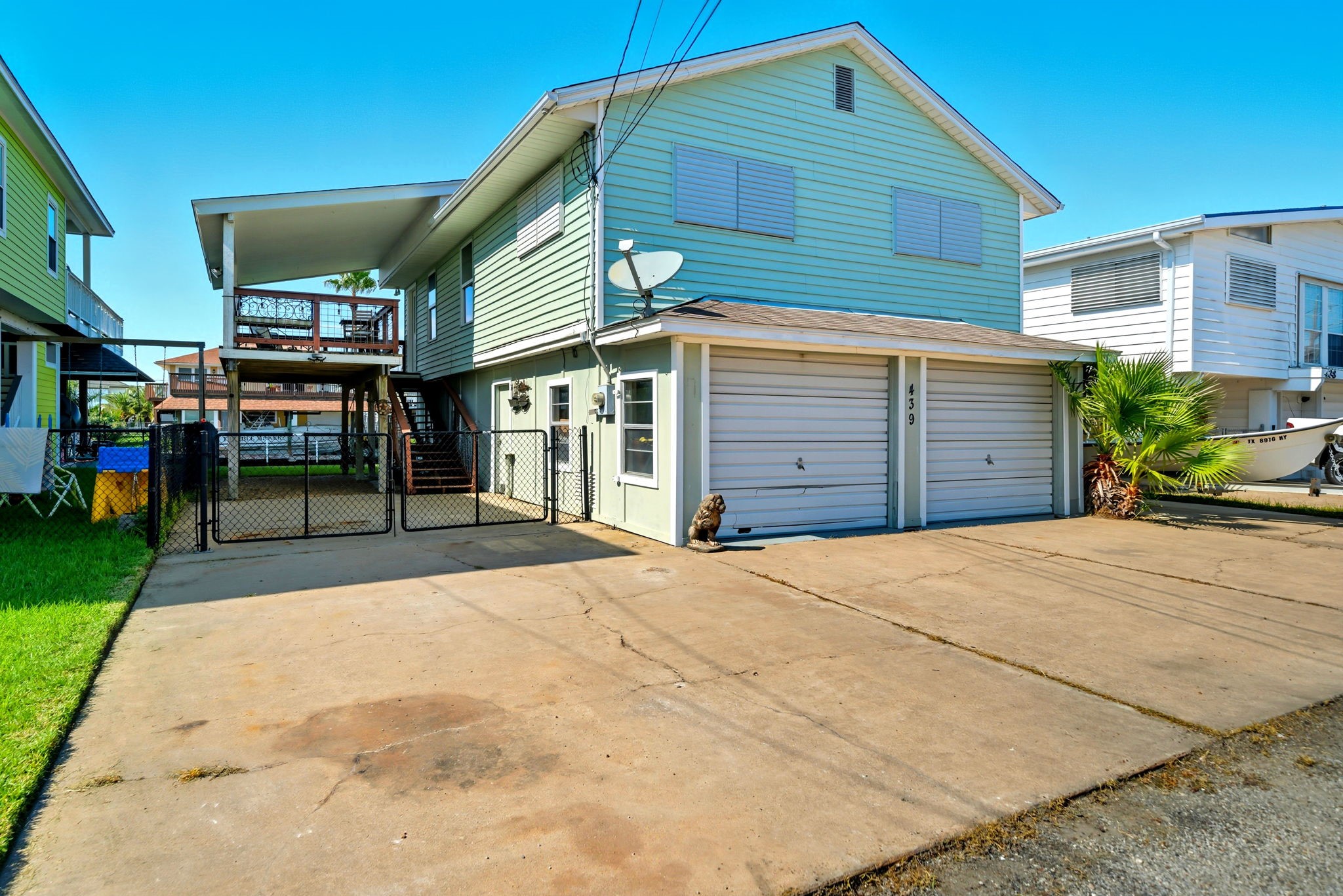 439 Pompano Street Property Photo 1