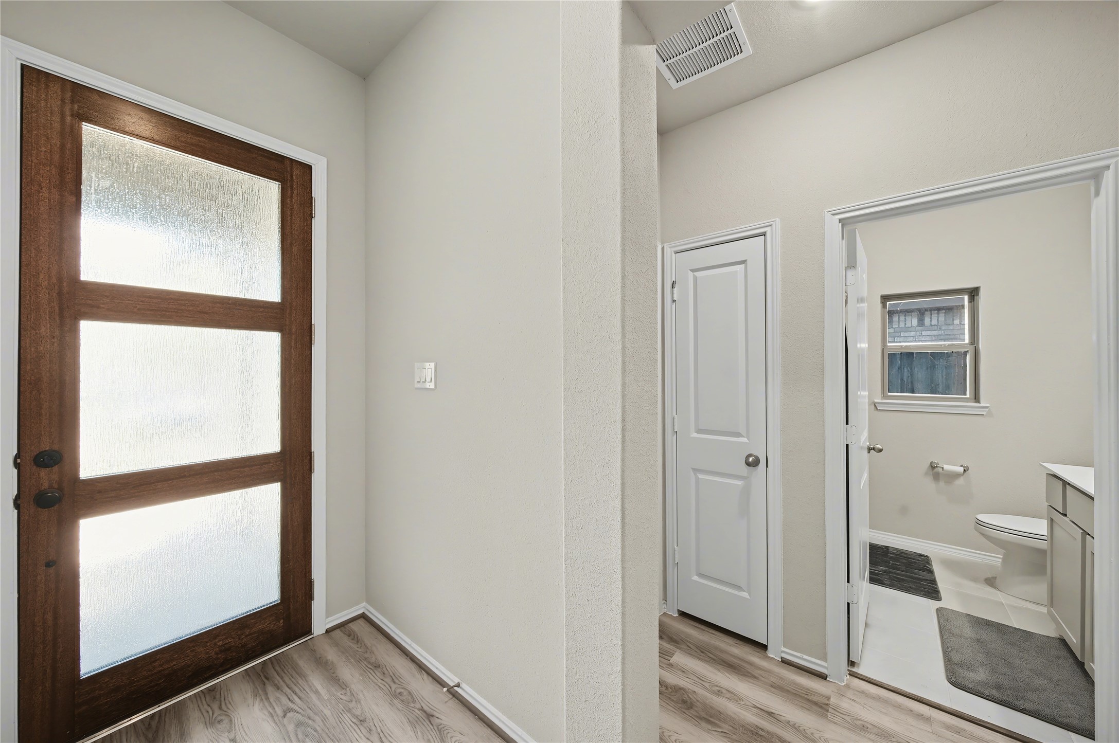 26006 Golden Dawn Trail Property Photo 6