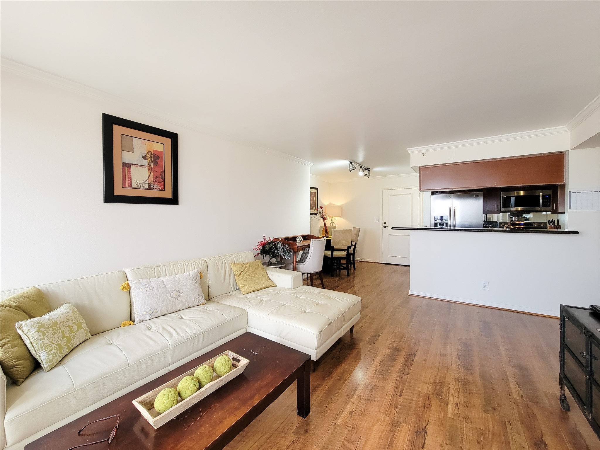 3525 Sage Road 1605 Property Photo 1