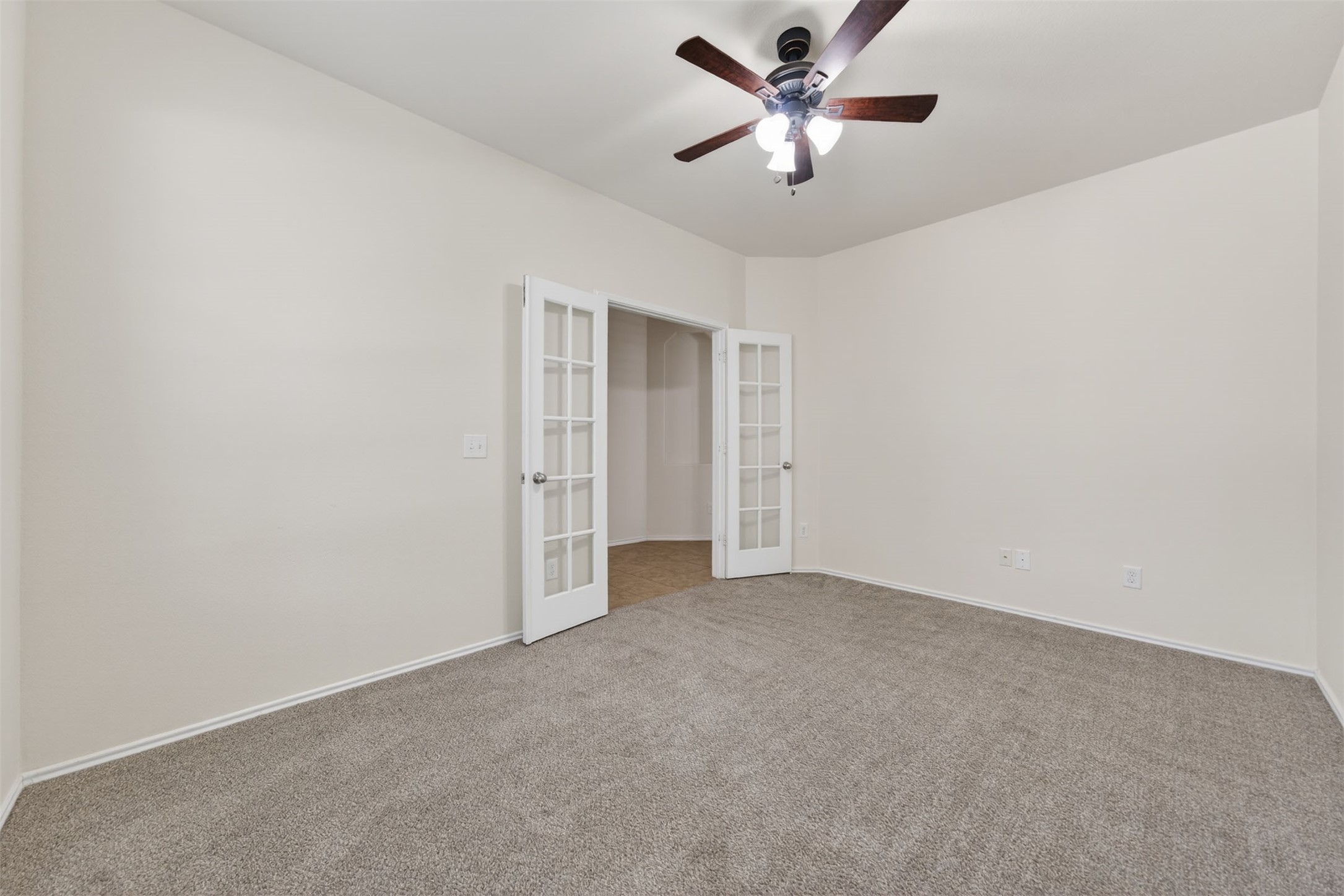 5815 Acacia Rose Court Property Photo 4