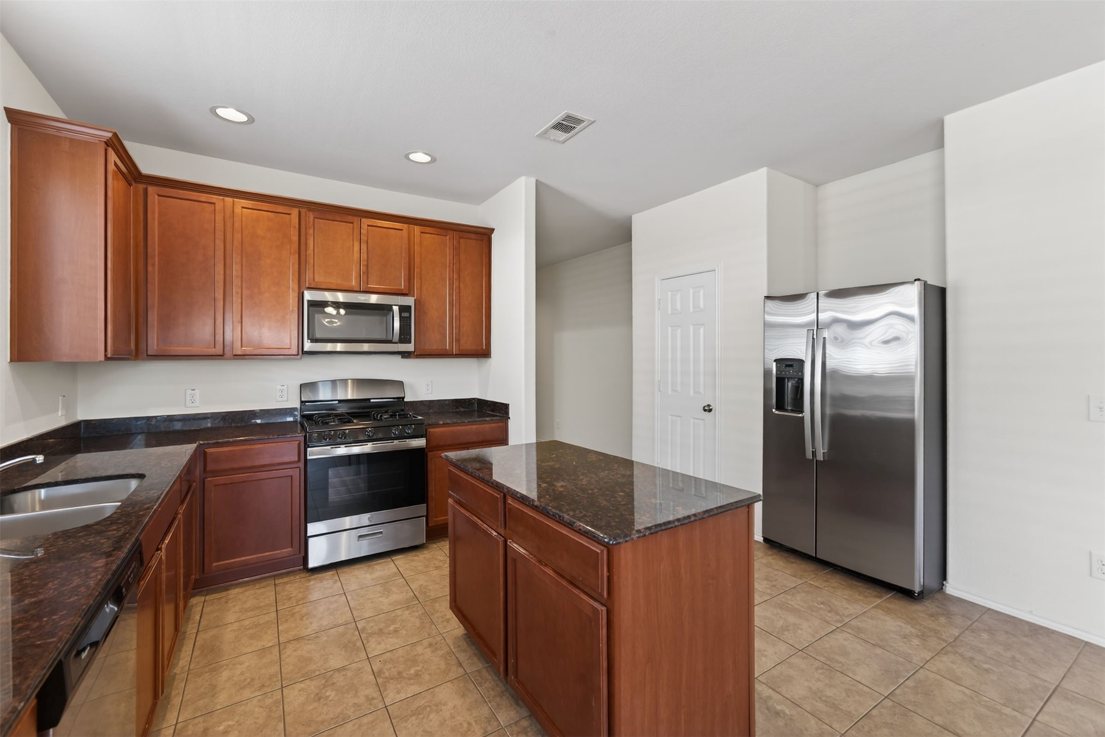 5815 Acacia Rose Court Property Photo 10