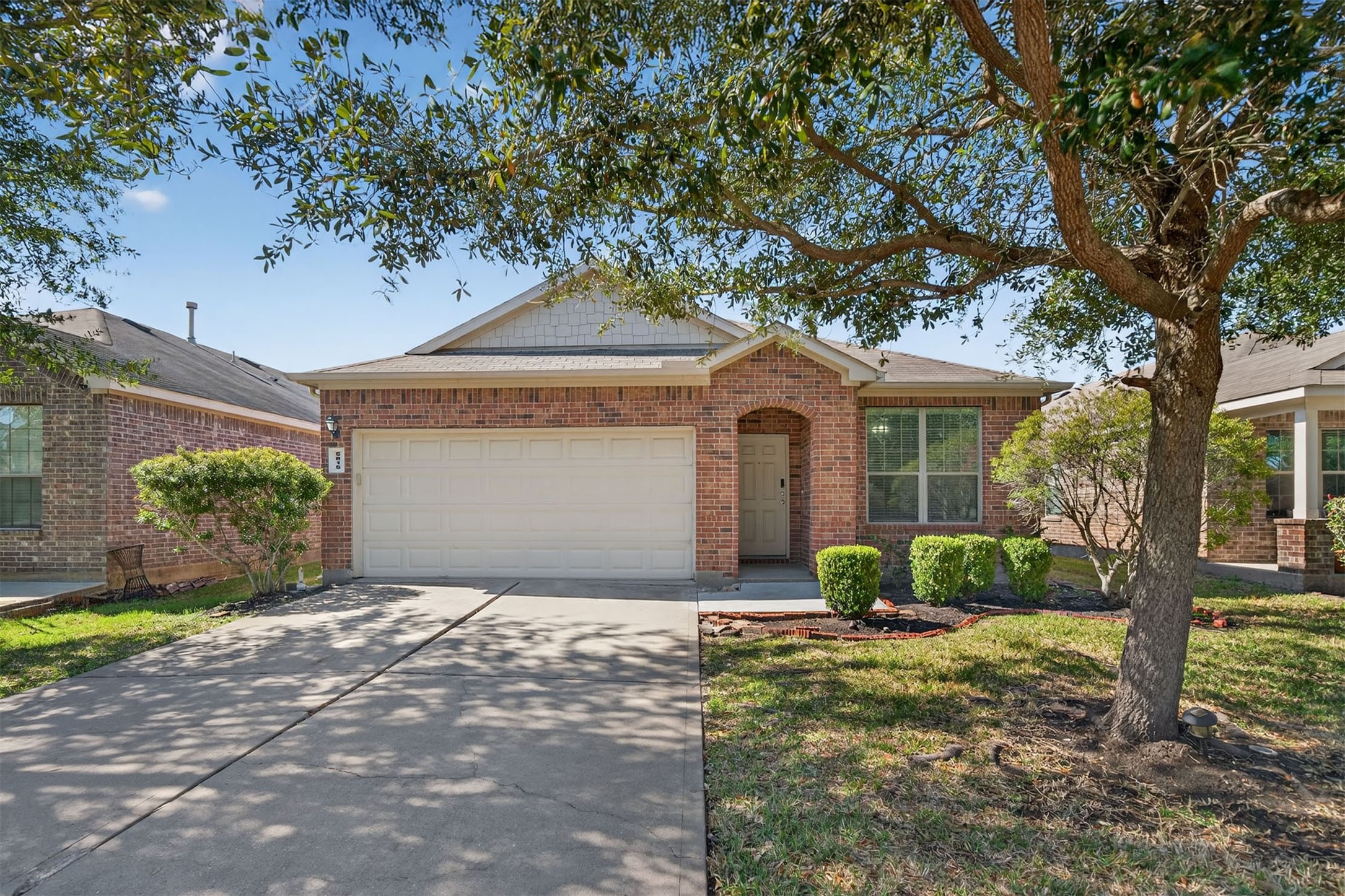 5815 Acacia Rose Court Property Photo 33