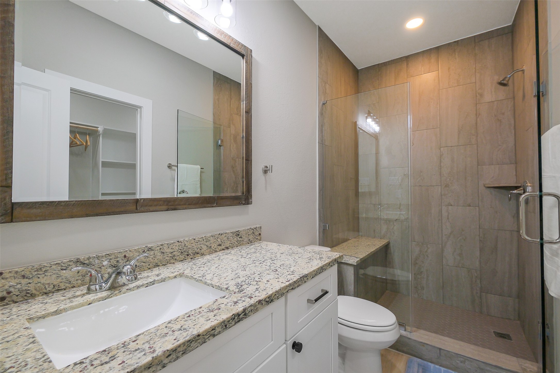 8326 Mariah Street A Property Photo 5