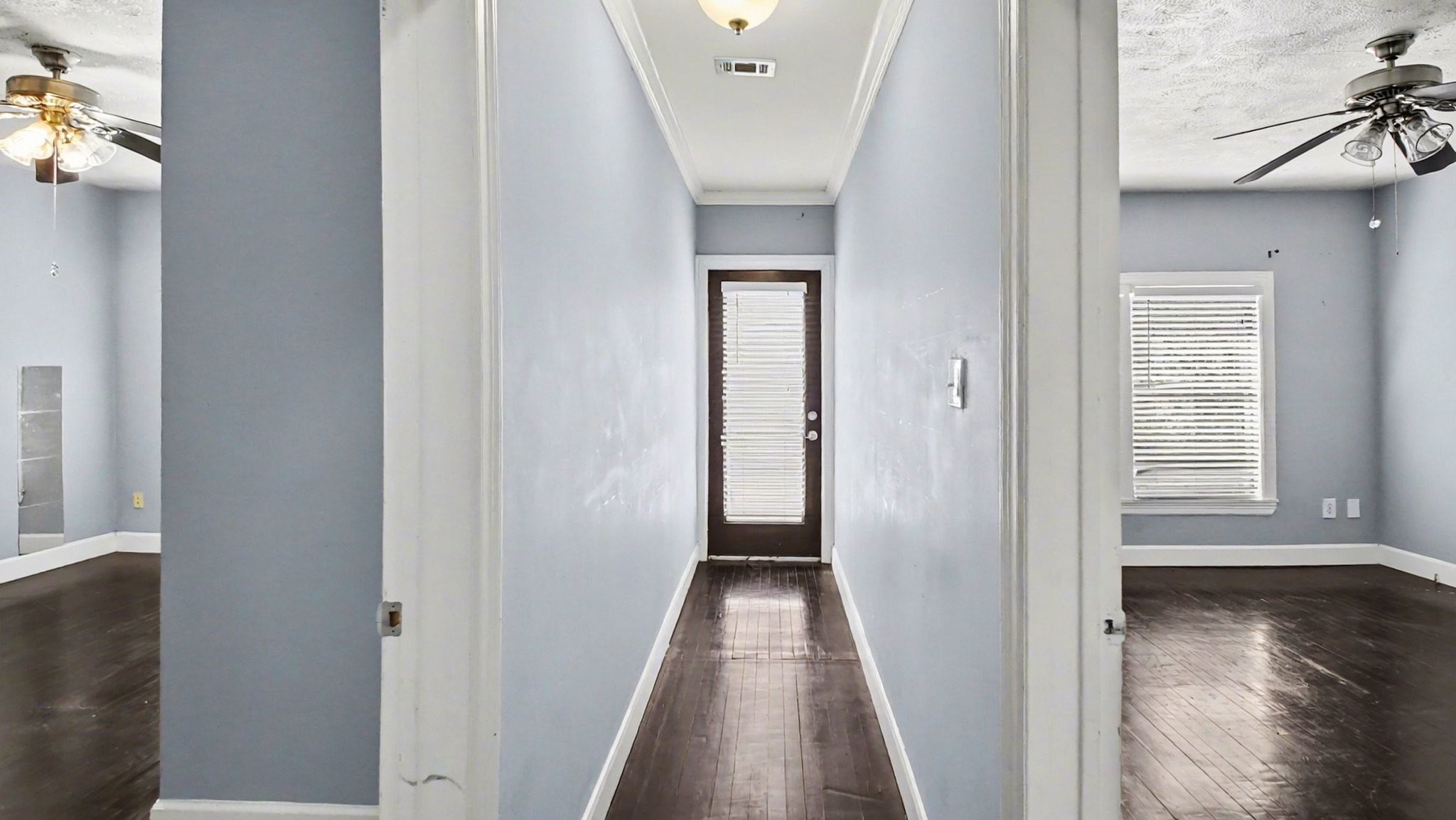 2005 Wentworth Street Property Photo 5