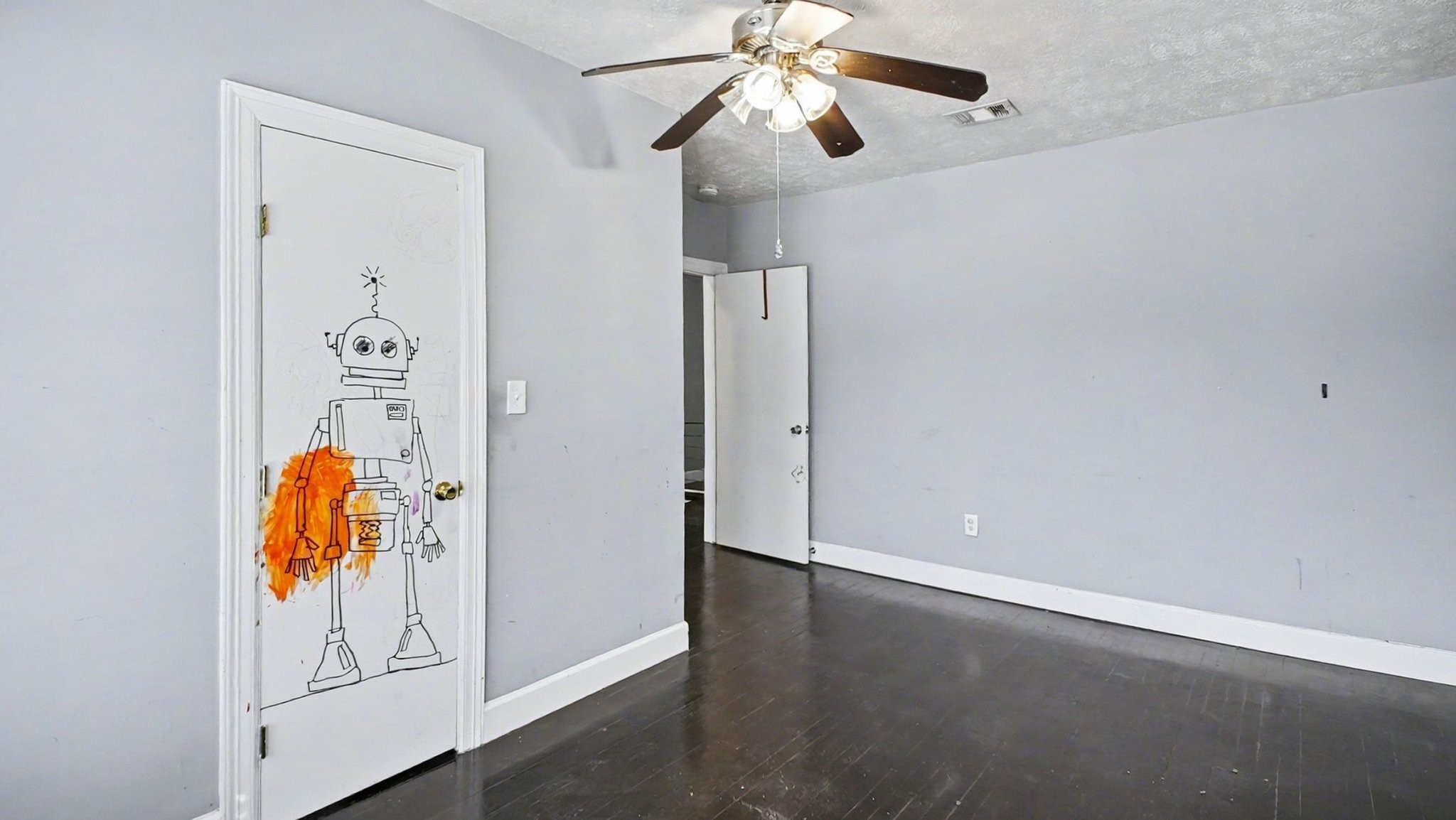 2005 Wentworth Street Property Photo 11