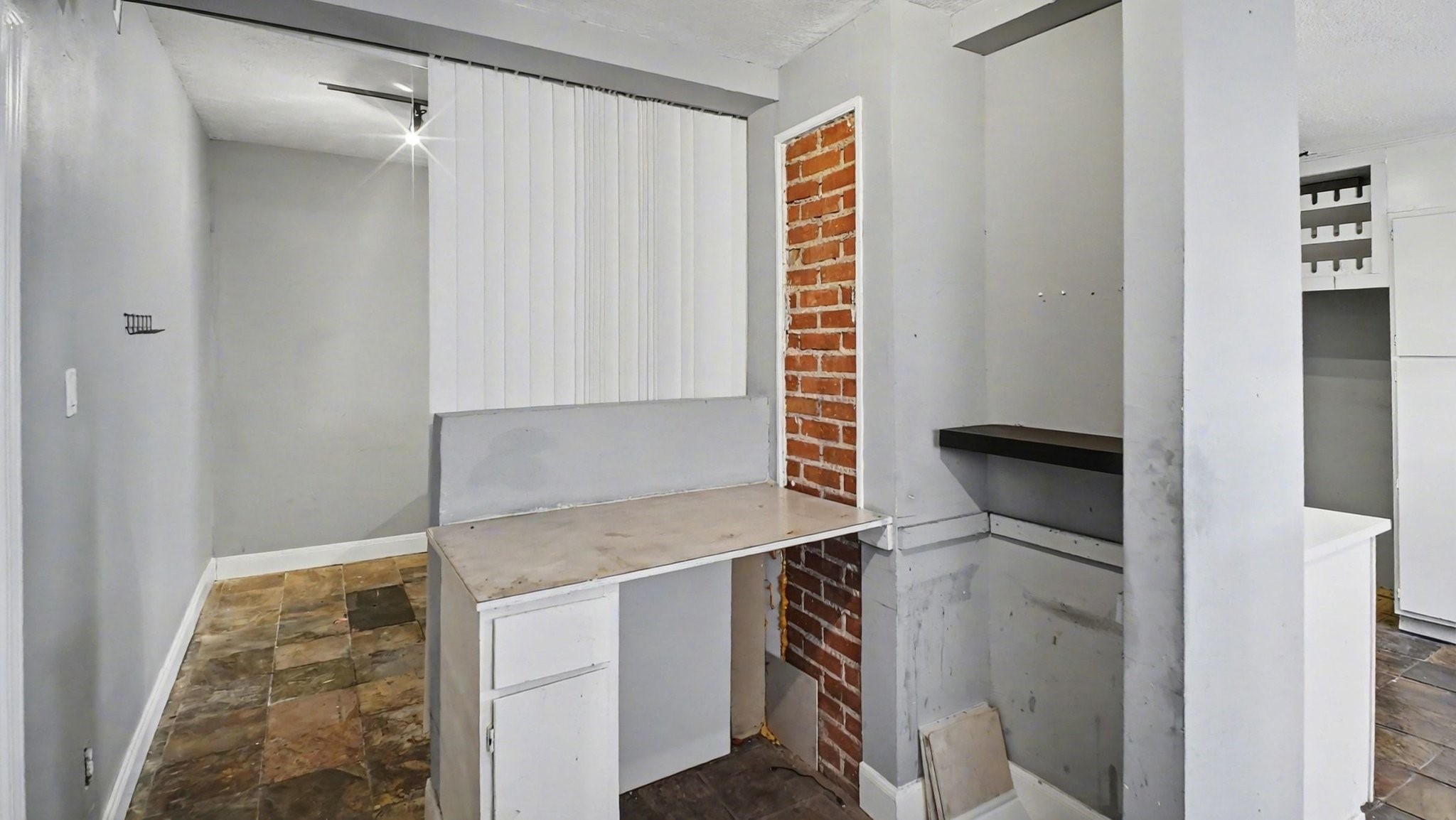 2005 Wentworth Street Property Photo 23