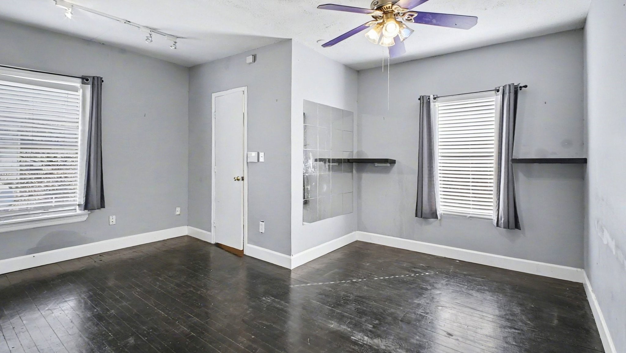 2005 Wentworth Street Property Photo 27