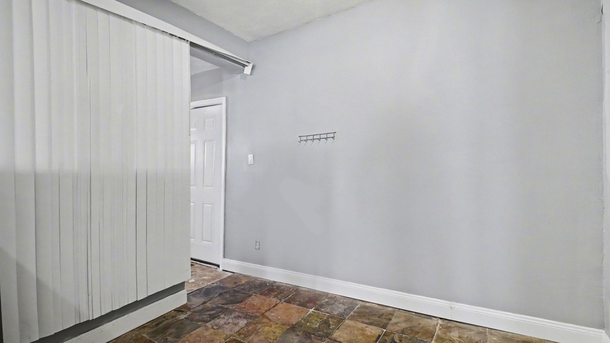 2005 Wentworth Street Property Photo 30