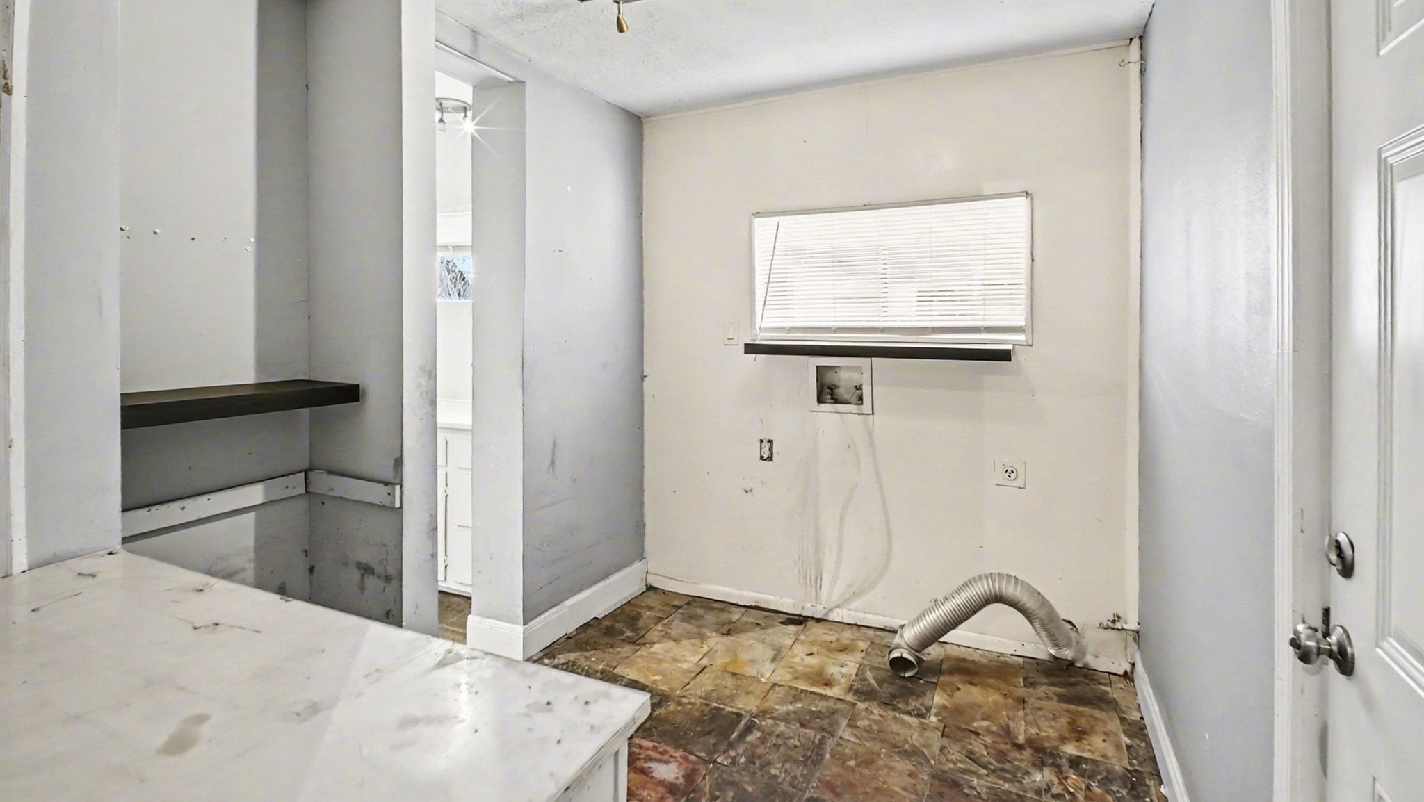 2005 Wentworth Street Property Photo 34