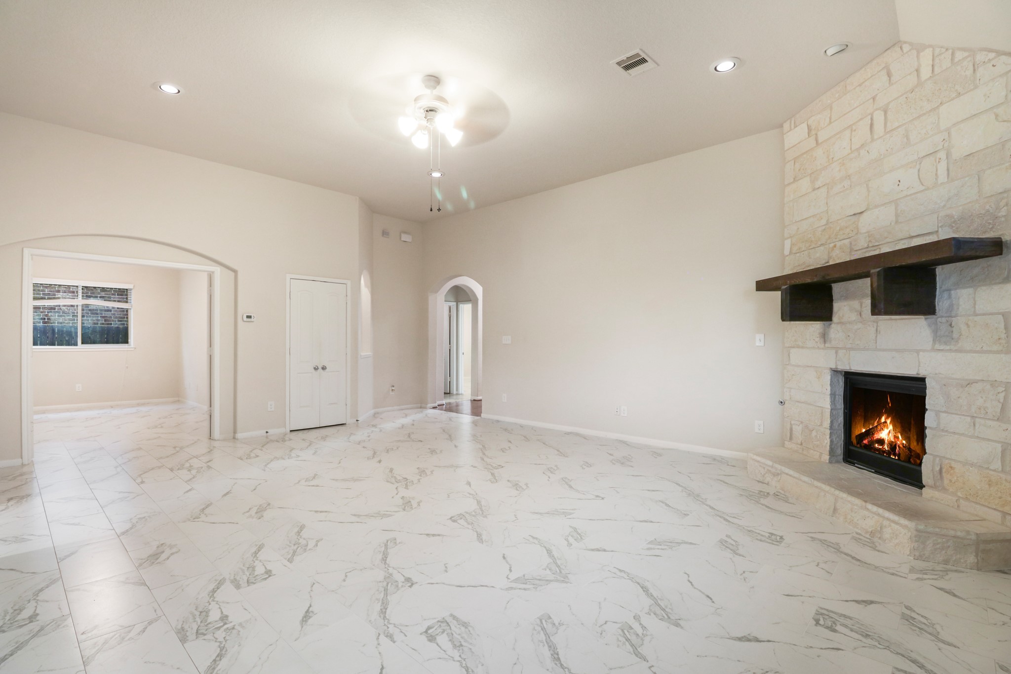 9162 Monarch Field Lane Property Photo 14