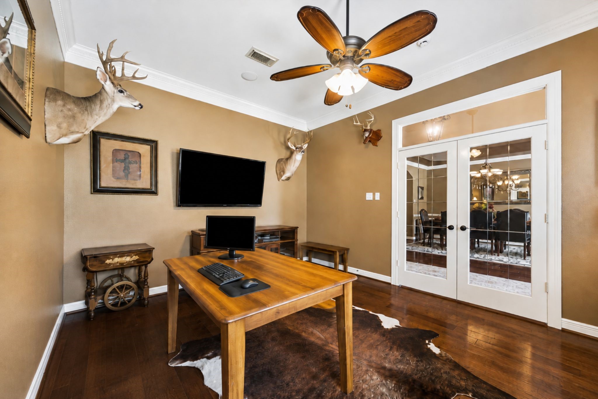 8827 Aubrey Lane Property Photo 6
