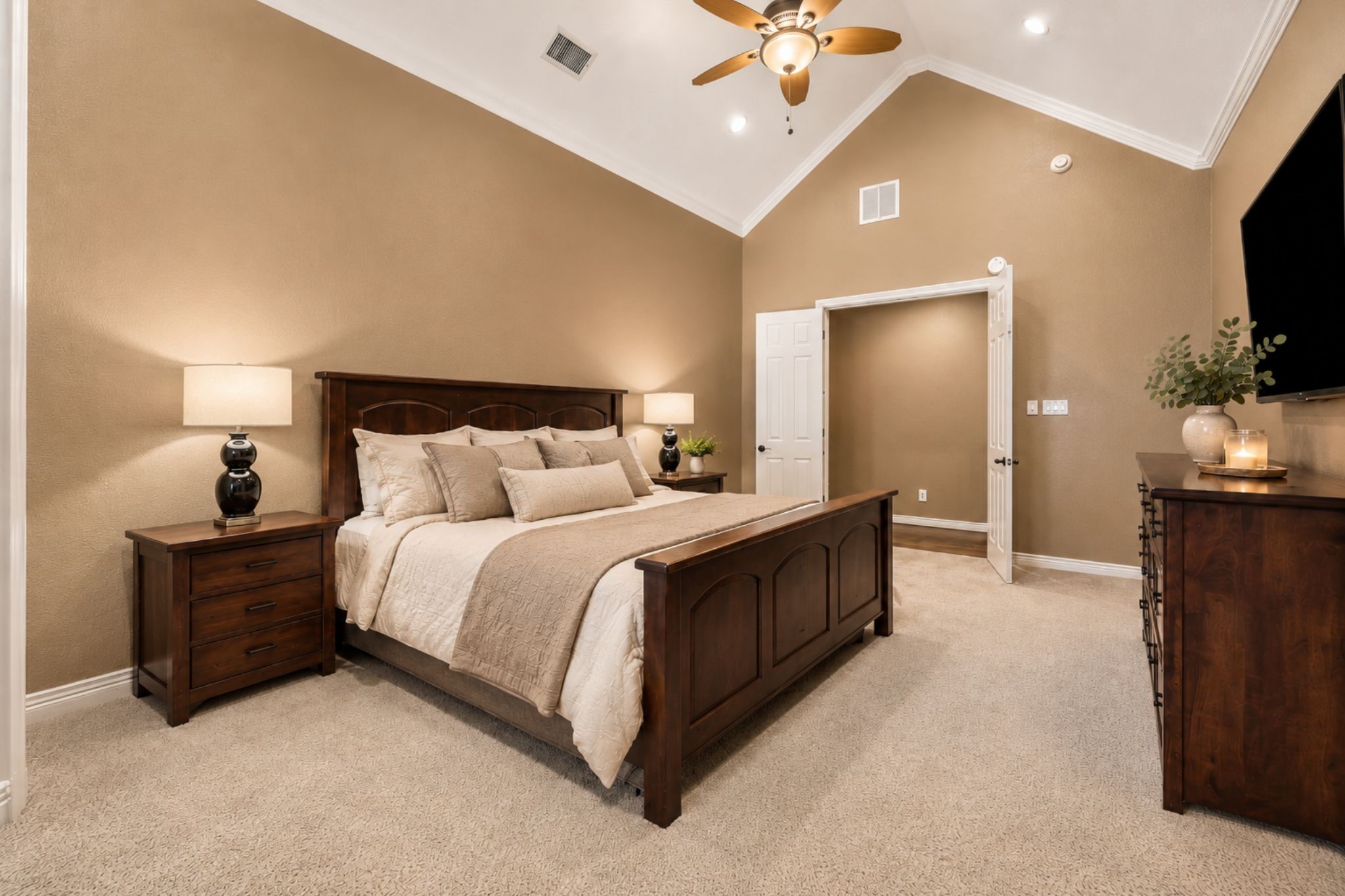 8827 Aubrey Lane Property Photo 16