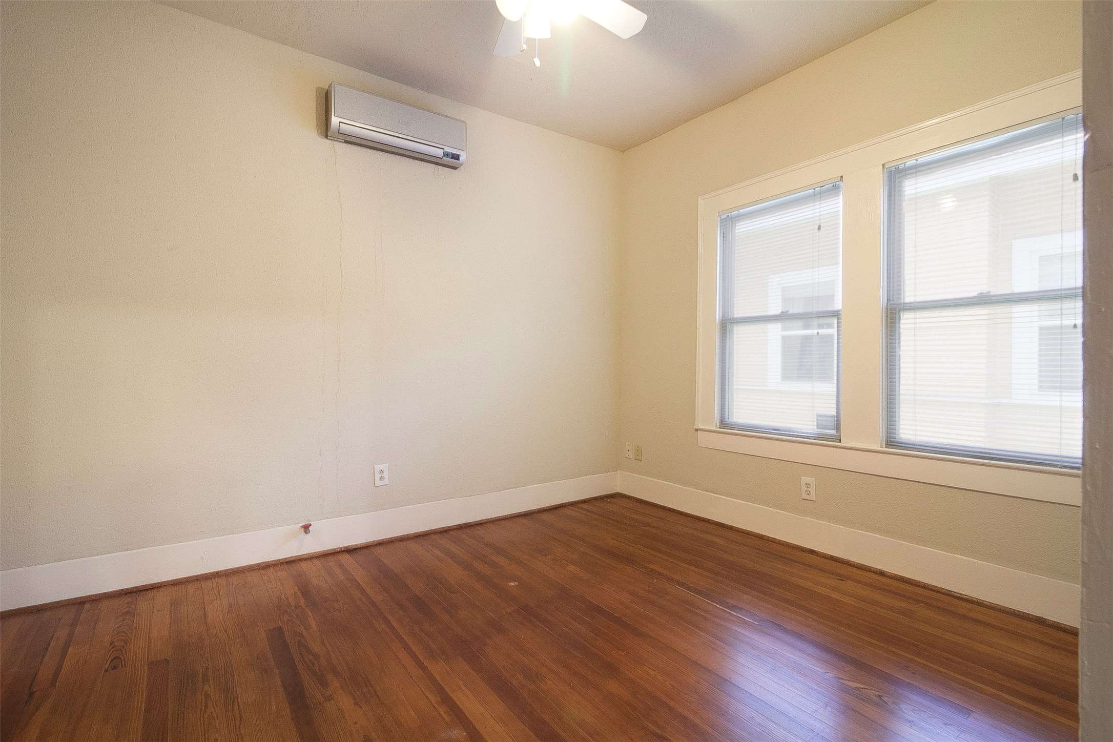 303 Northwood Street Property Photo 18