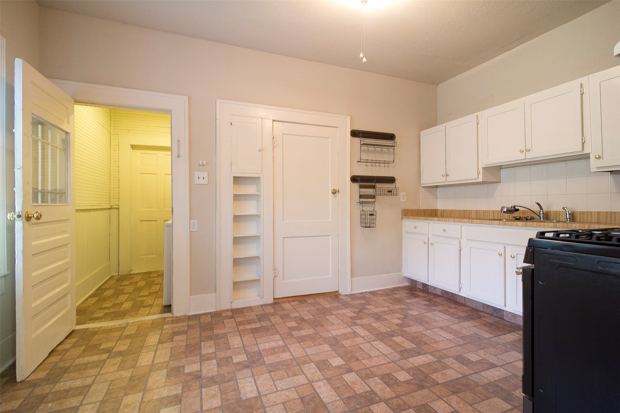 303 Northwood Street Property Photo 21