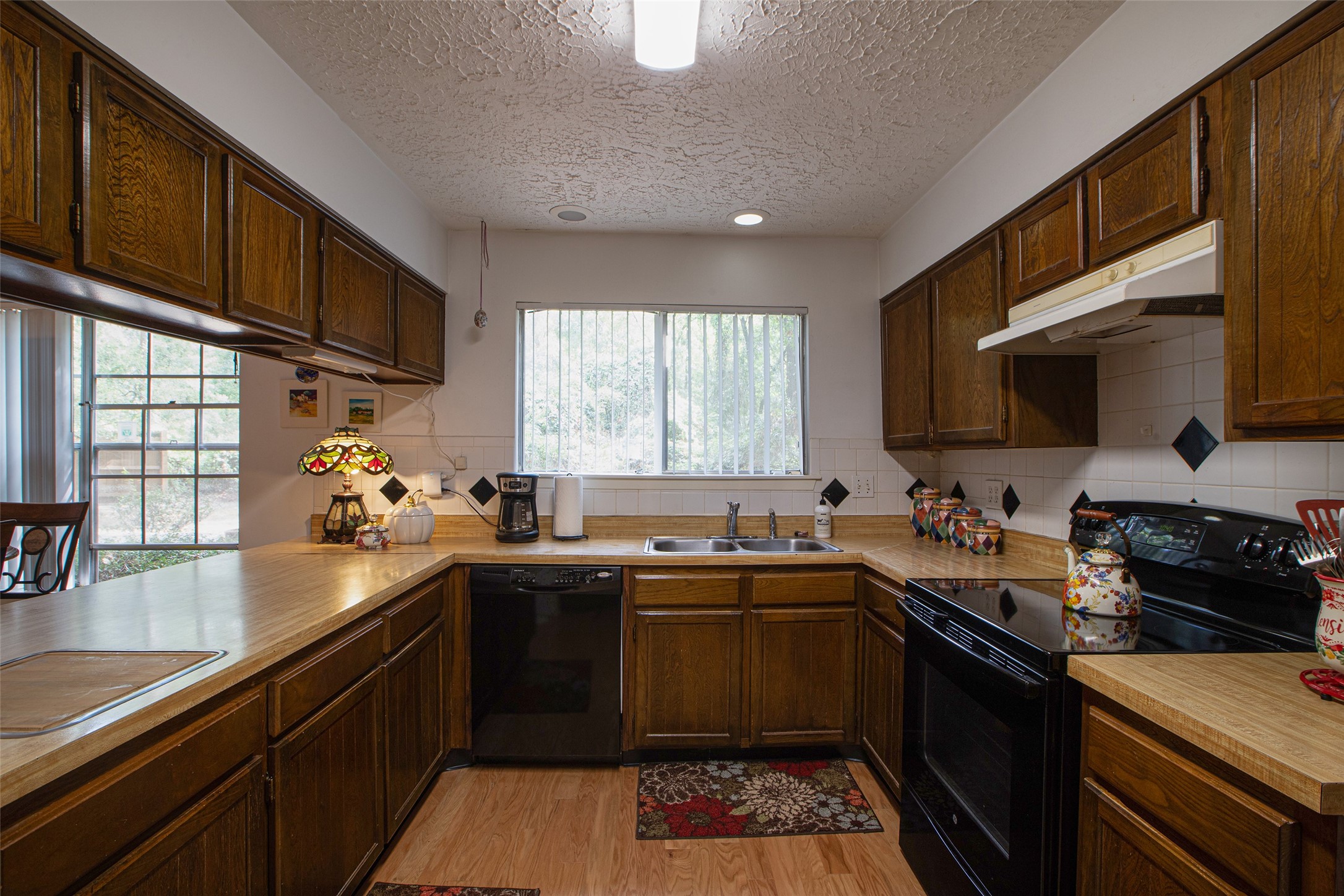 11816 S Red Cedar Circle Property Photo 7