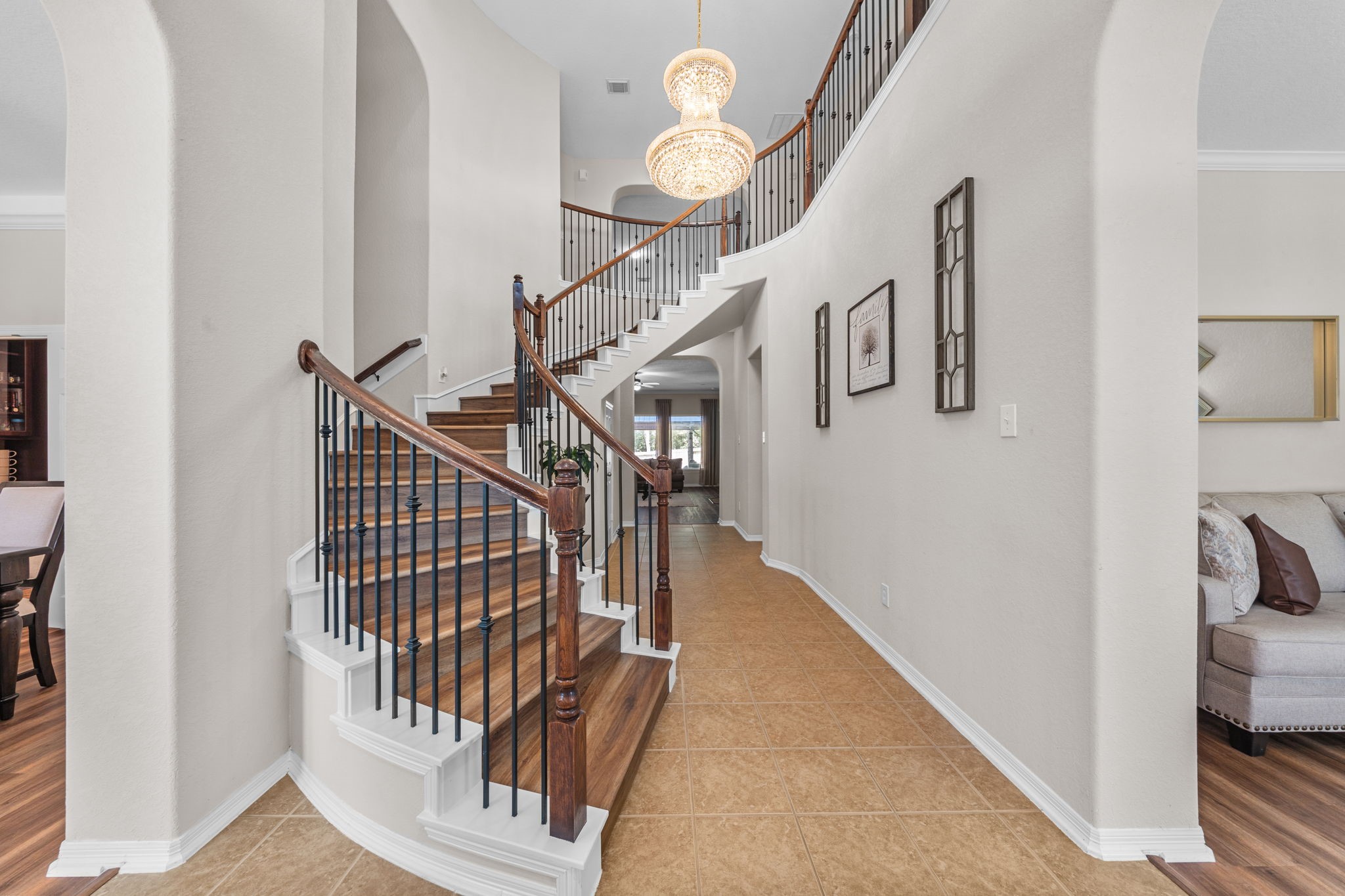 2153 Summit Mist Drive Property Photo 5