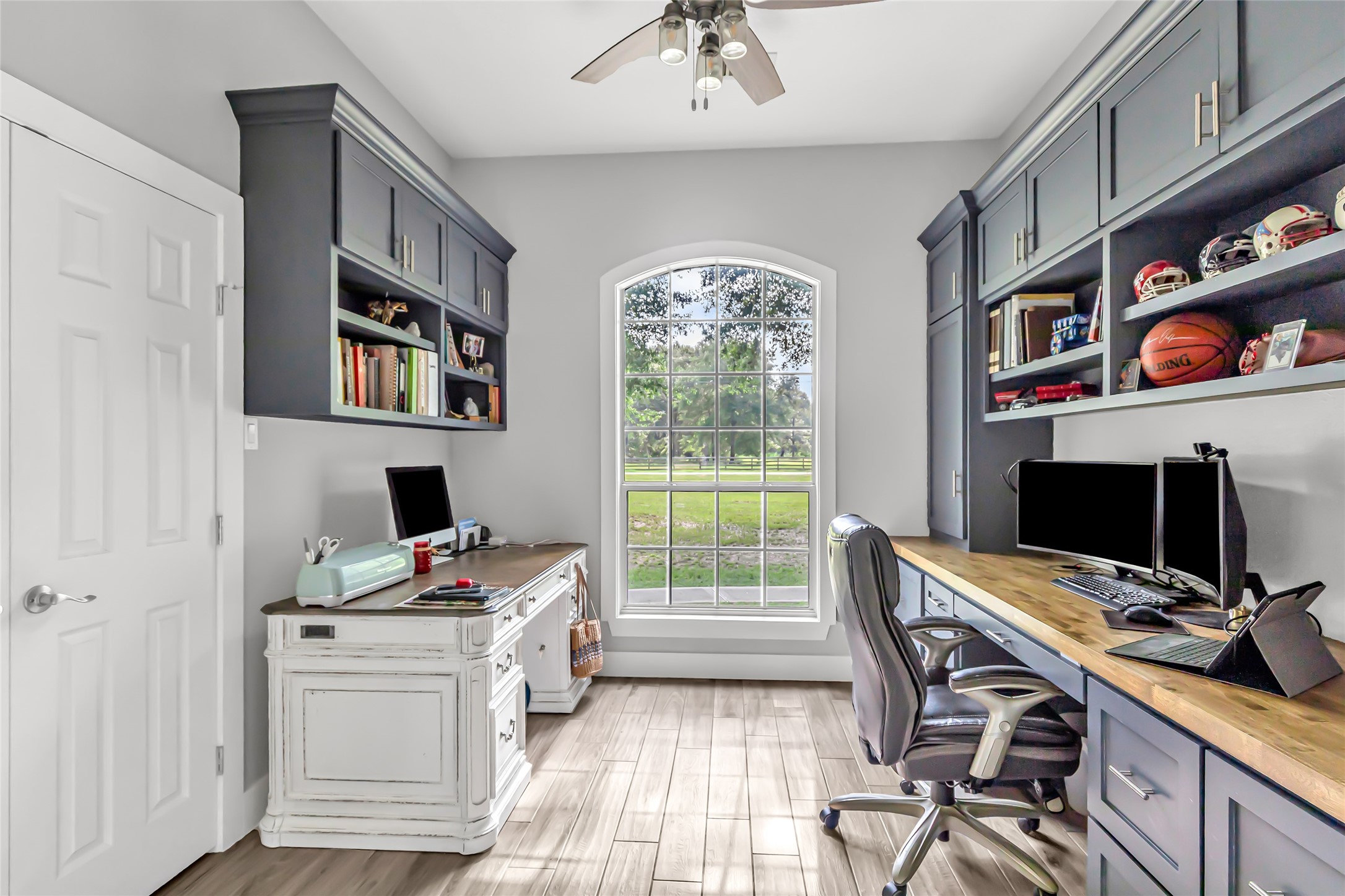 17207 Horseshoe Way Property Photo 8