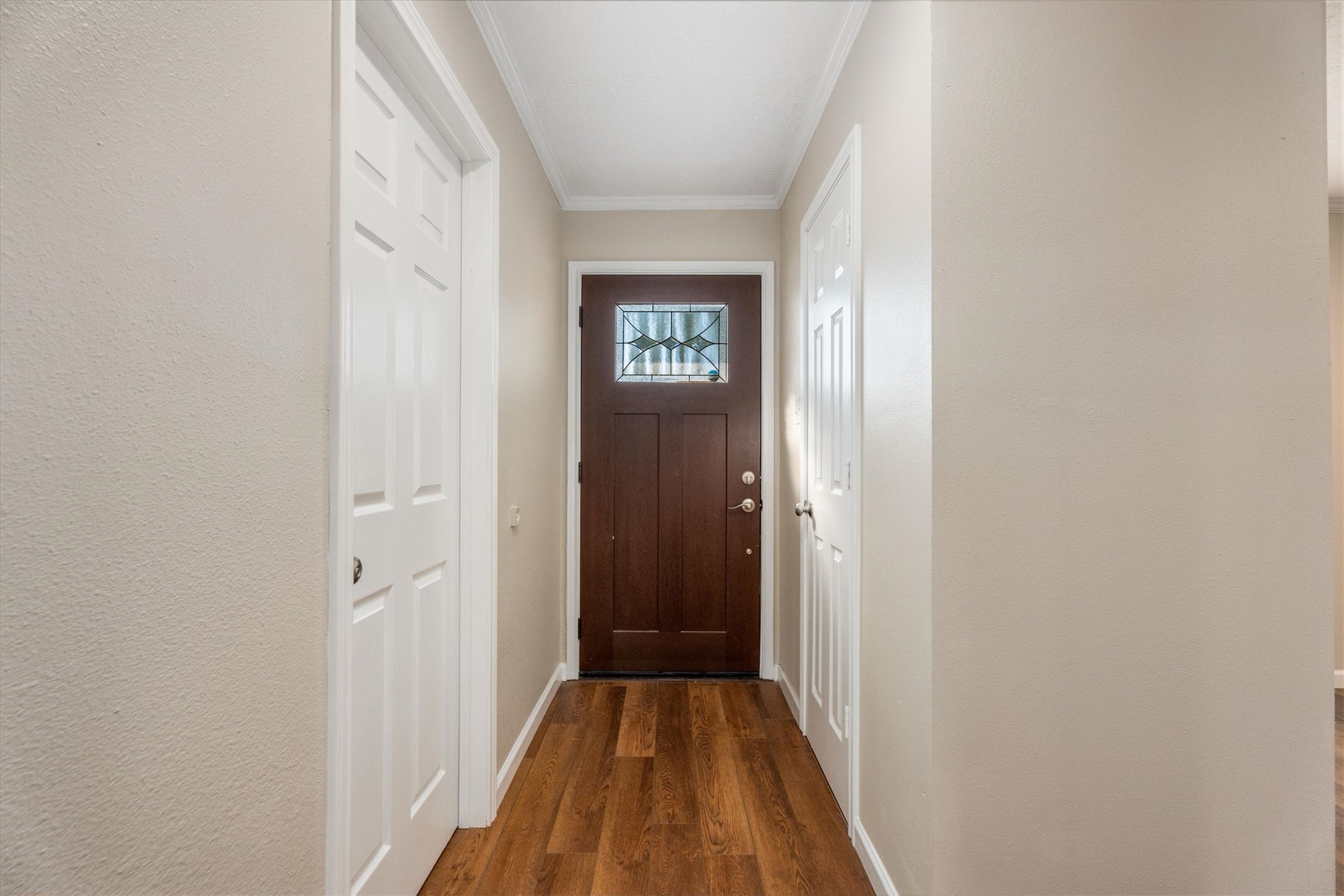 20361 Fieldtree Drive Property Photo 4