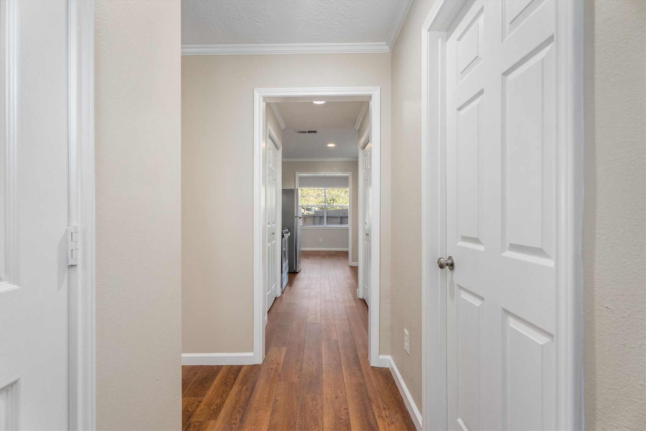 20361 Fieldtree Drive Property Photo 5