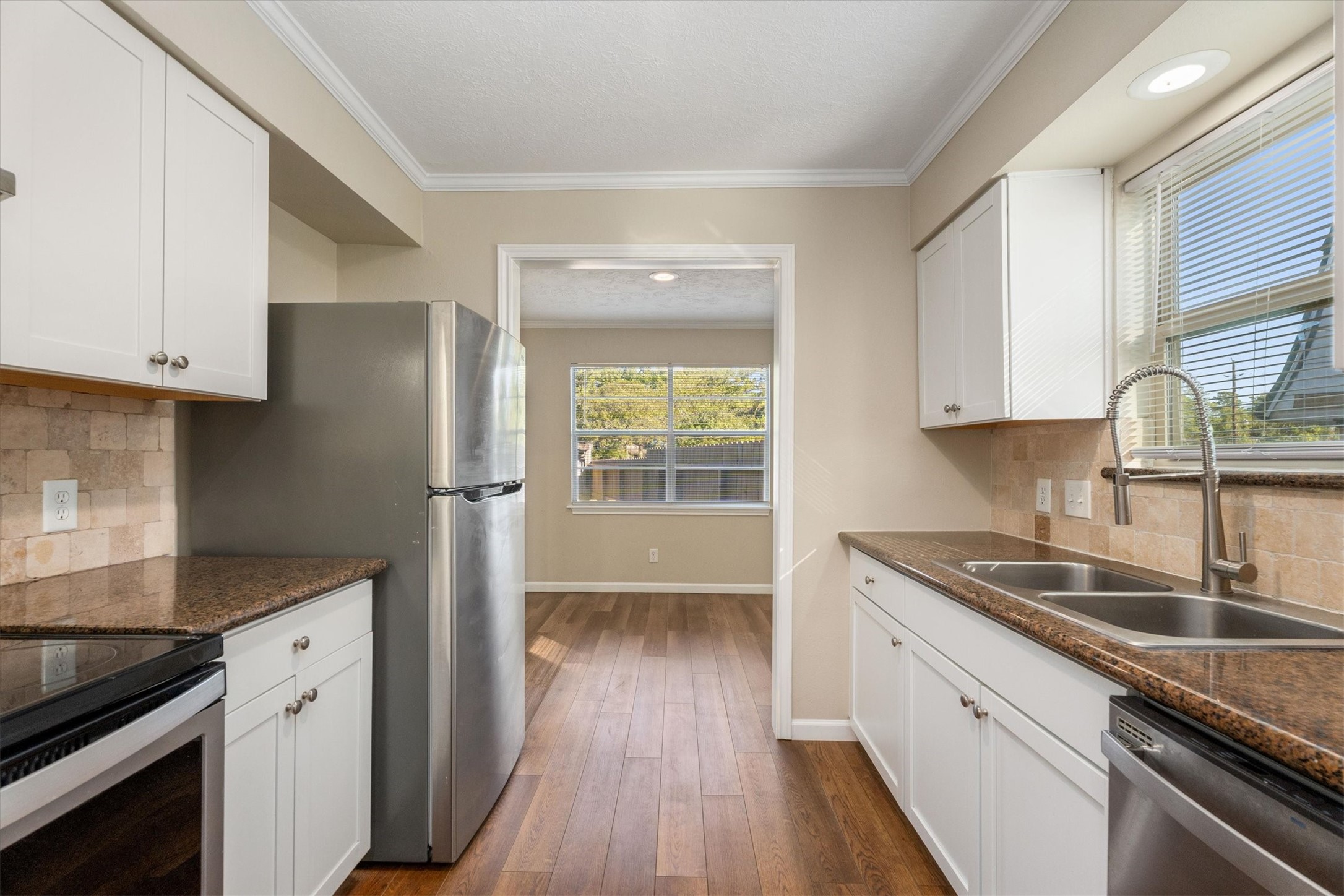 20361 Fieldtree Drive Property Photo 8