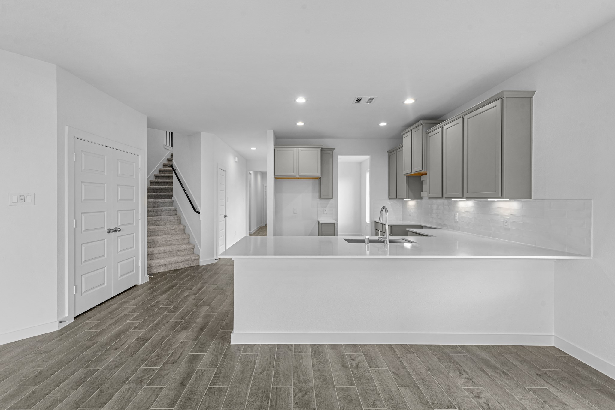 3130 Spitfire Drive Property Photo 2