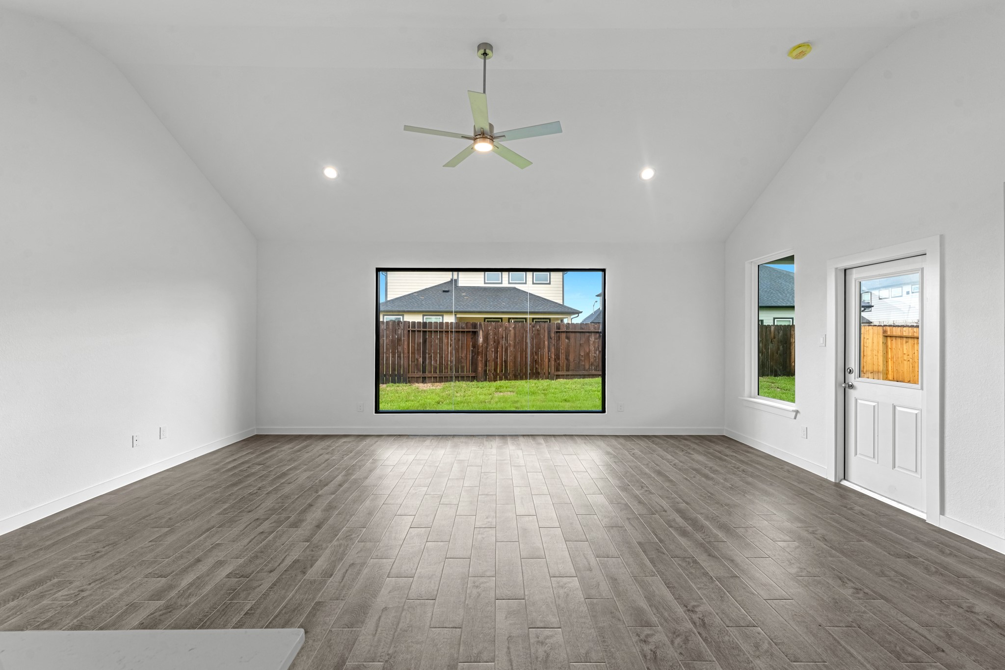 3130 Spitfire Drive Property Photo 4