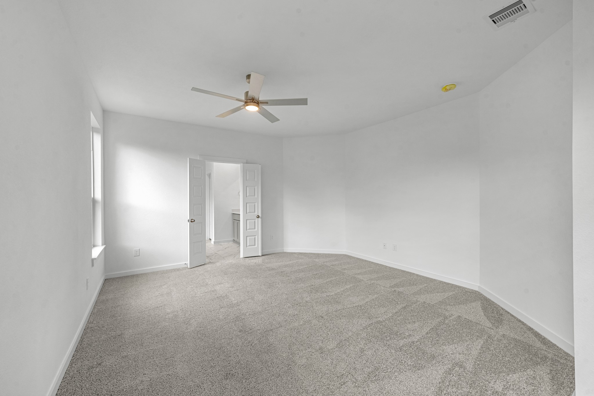 3130 Spitfire Drive Property Photo 7