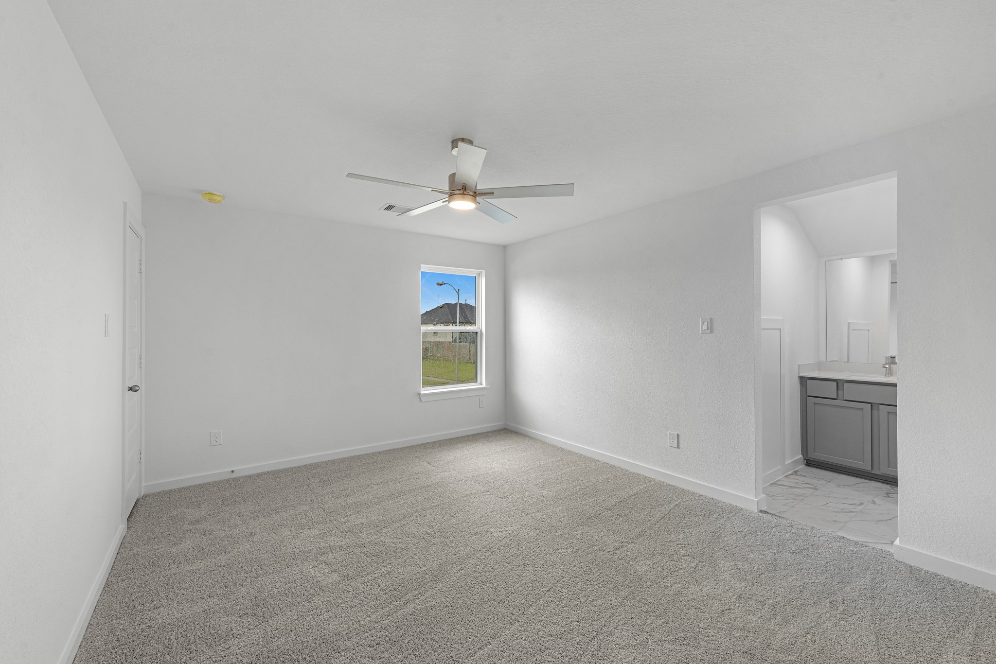 3130 Spitfire Drive Property Photo 21