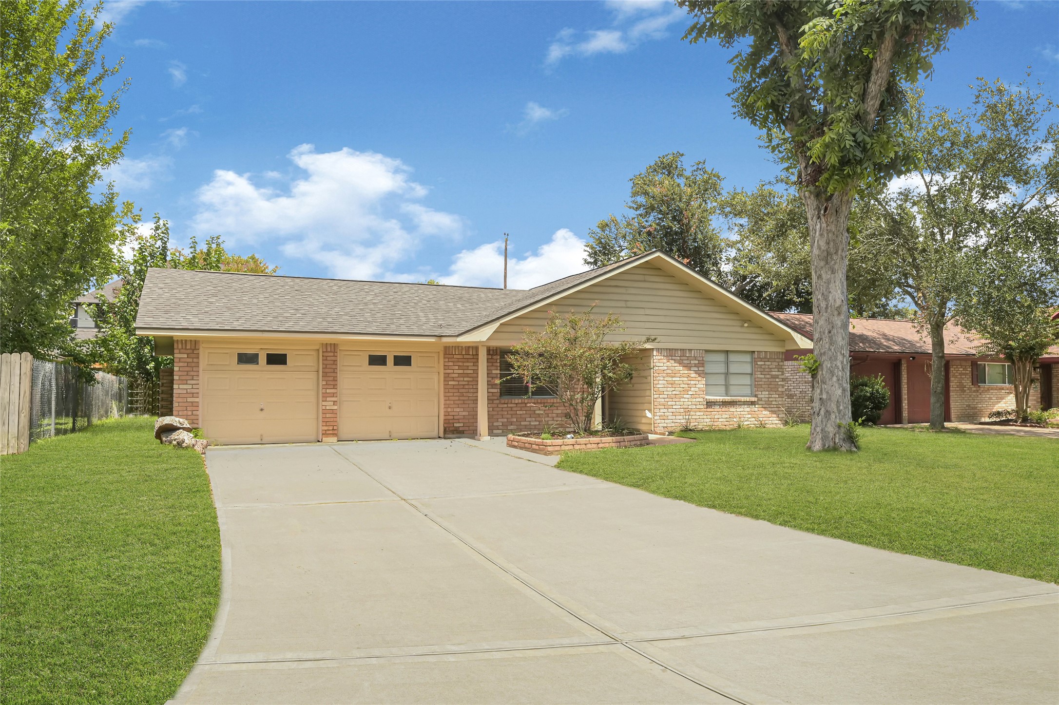 9524 Truscon Drive Property Photo 2