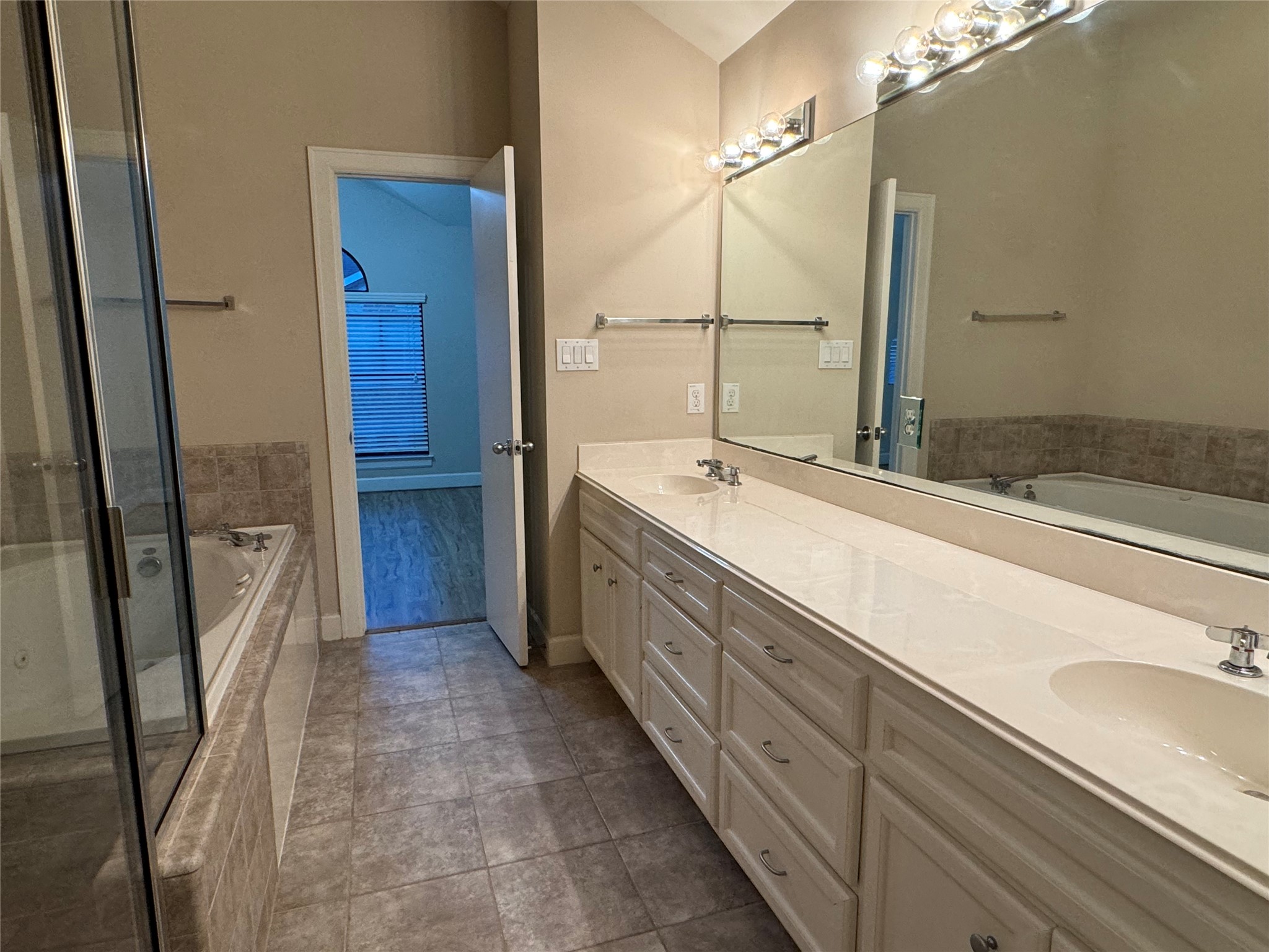 11315 Main Street 1302 Property Photo 14