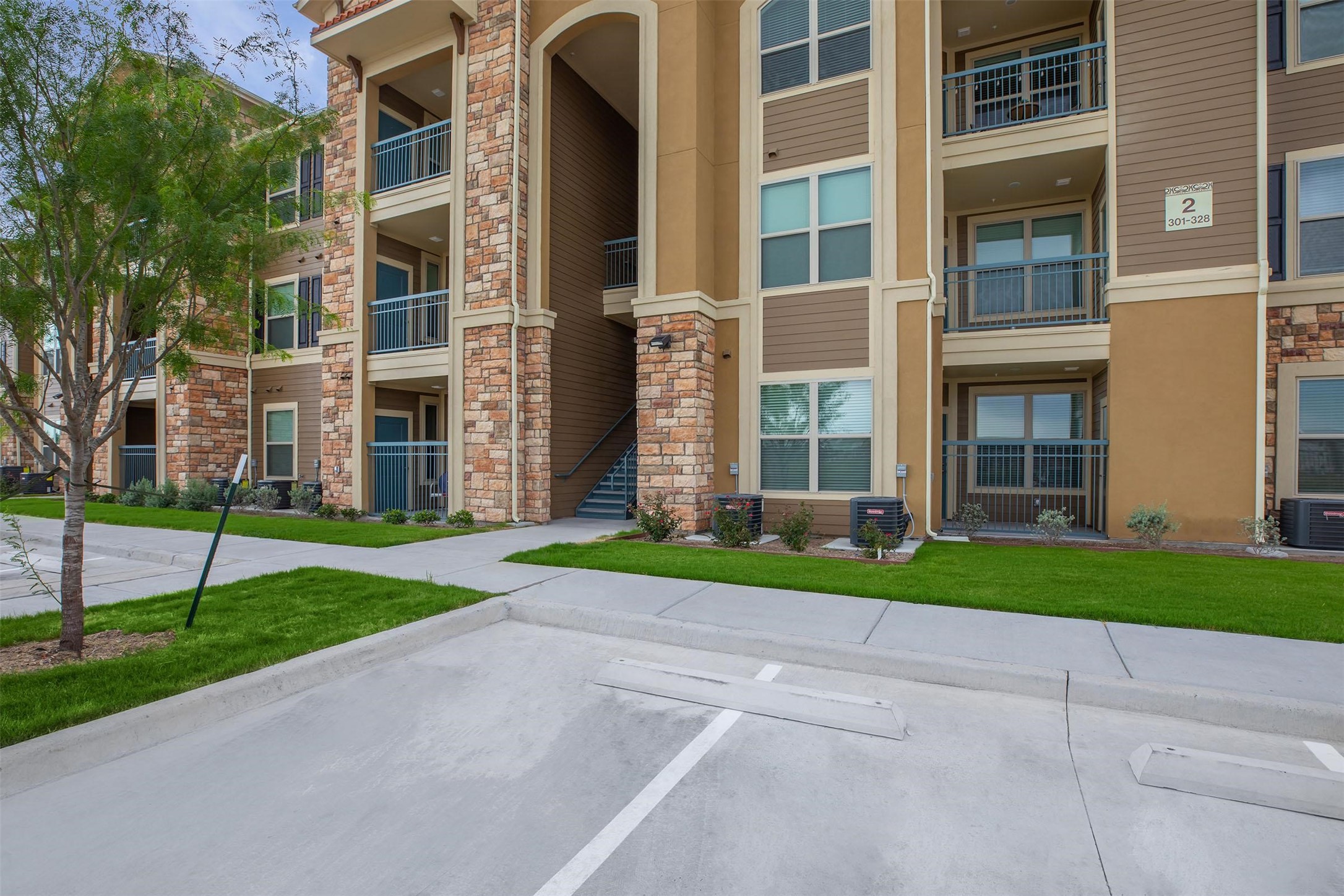3700 N K Center Property Photo 3