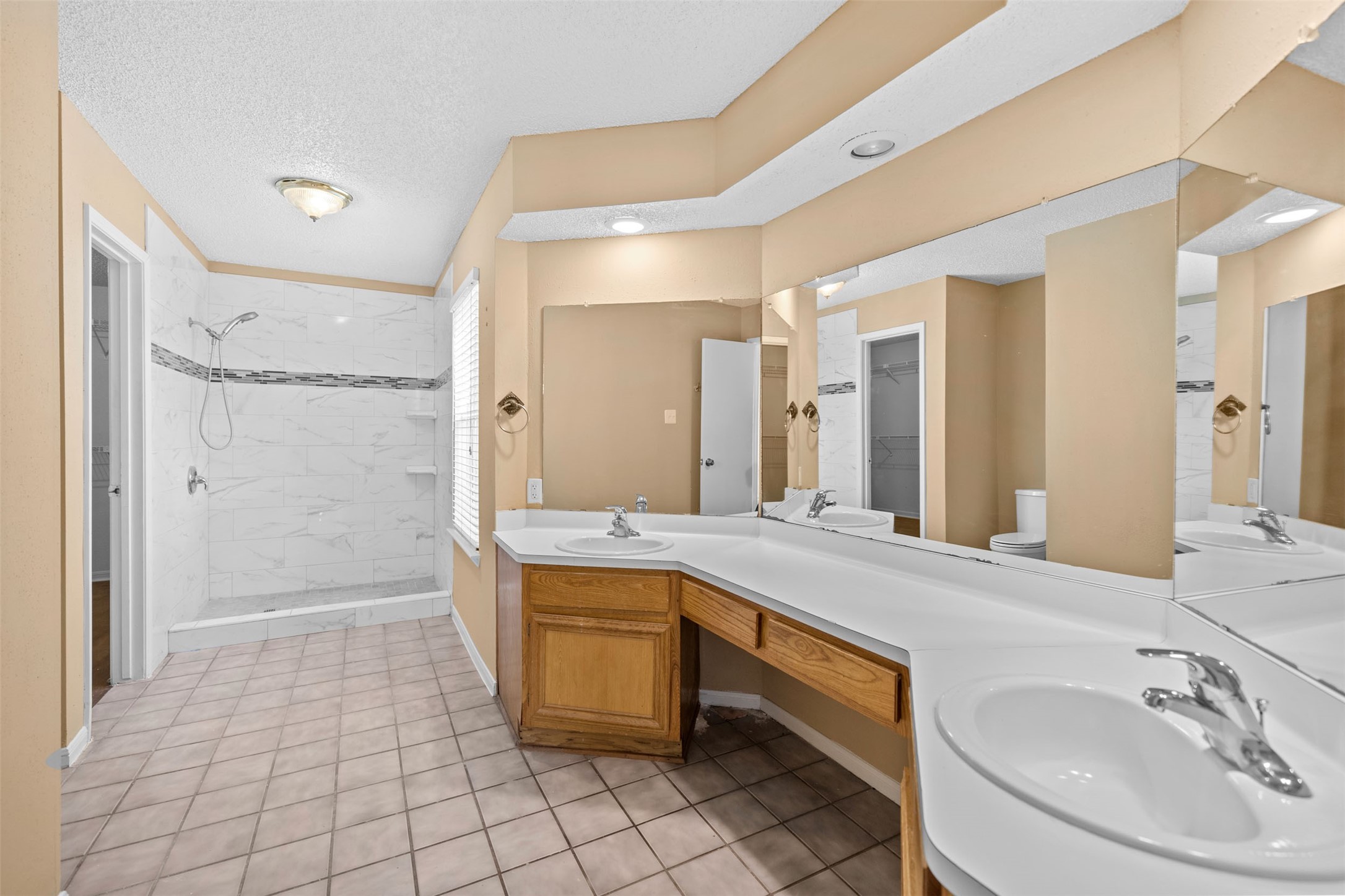 12438 Ashling Drive Property Photo 26