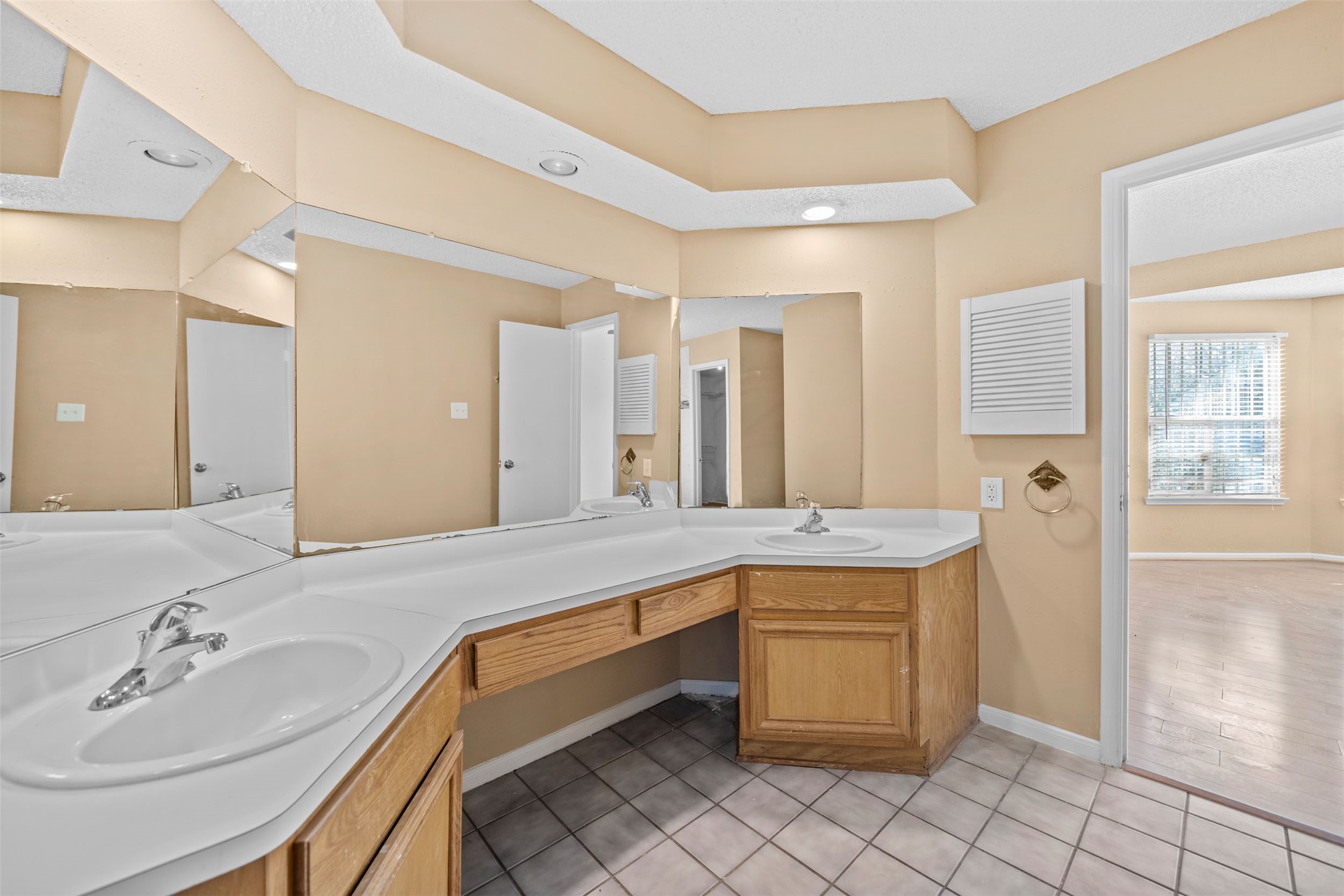 12438 Ashling Drive Property Photo 27
