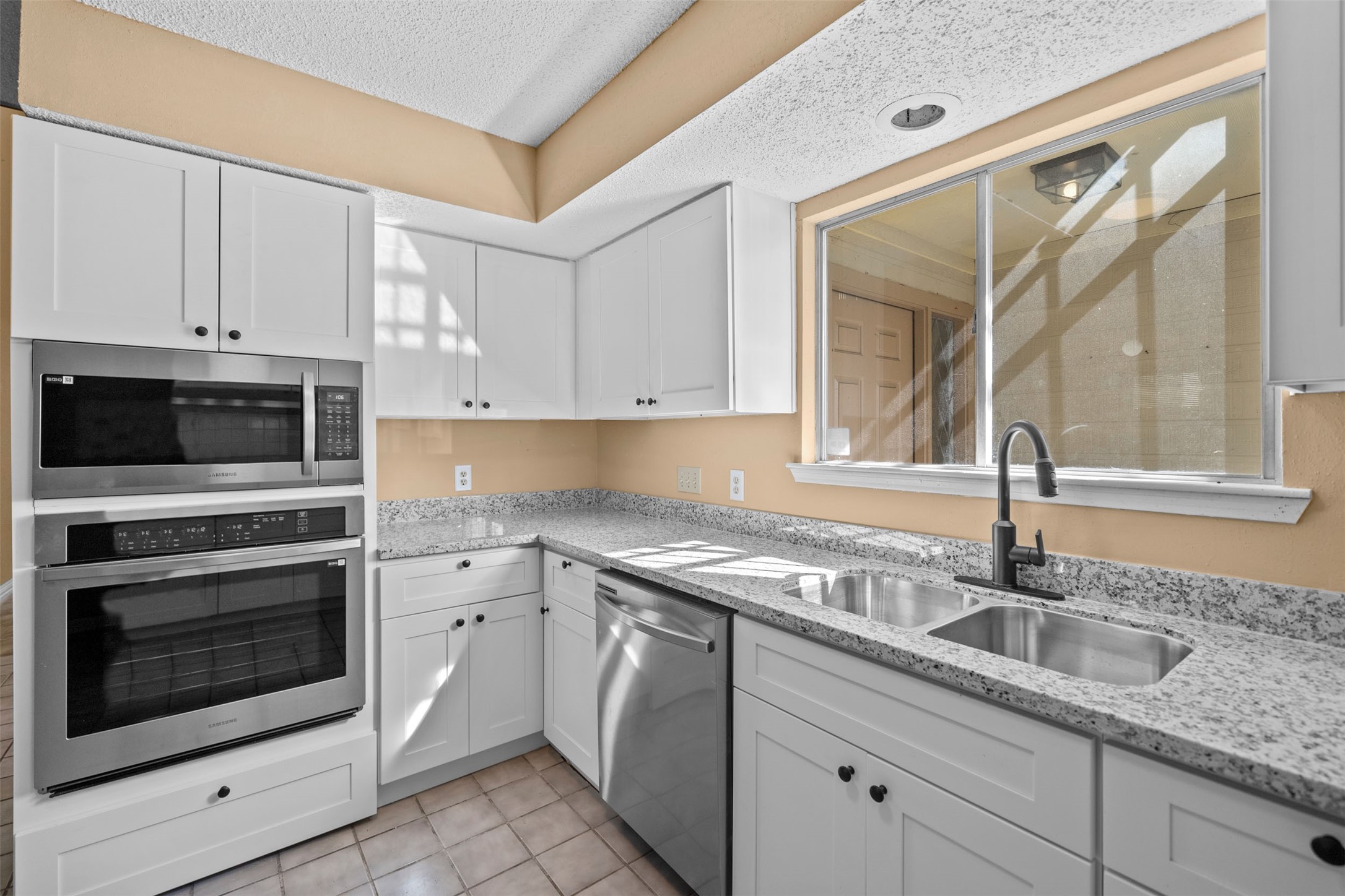 12438 Ashling Drive Property Photo 29