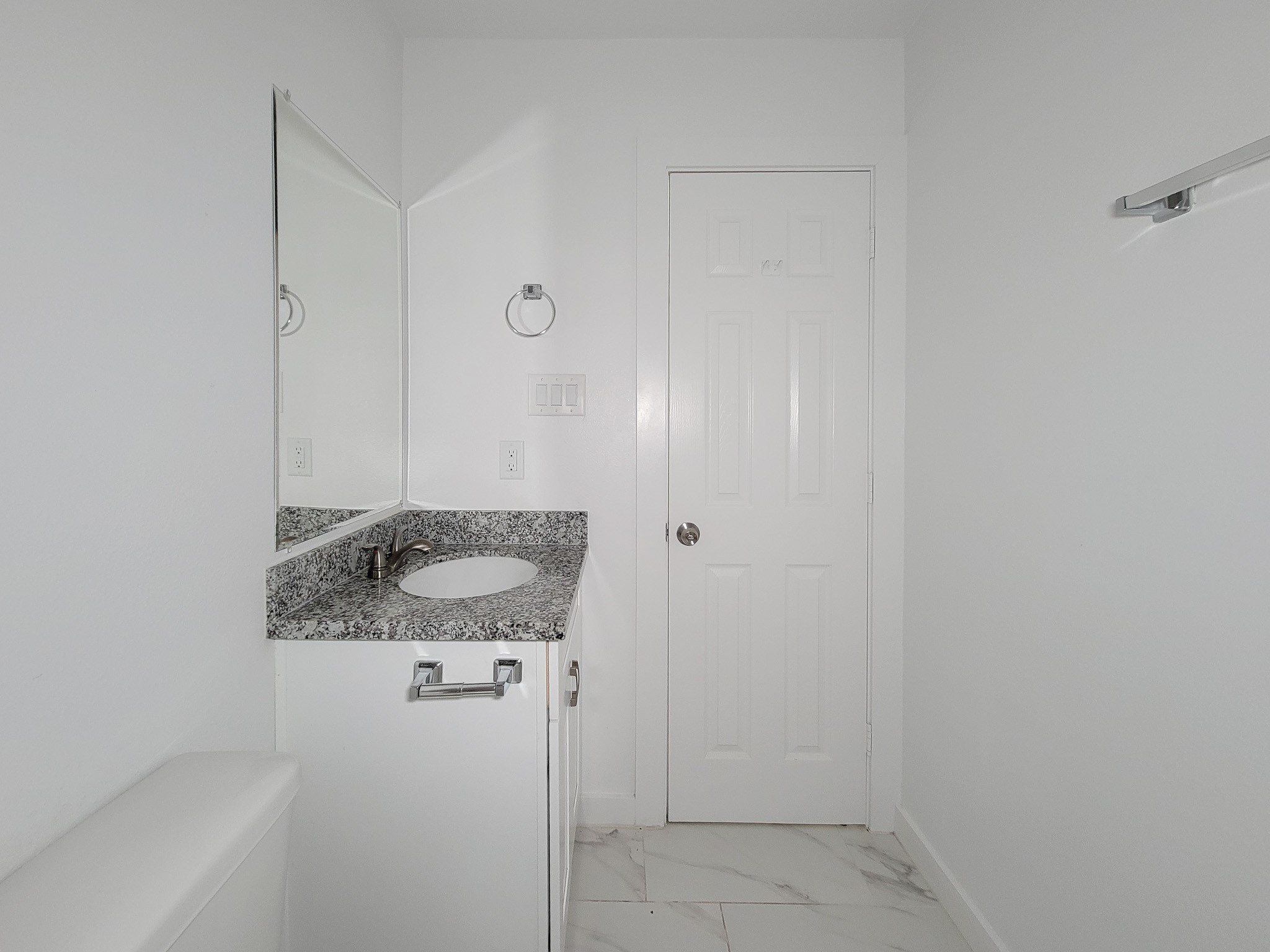 8122 Sterlingshire Street A Property Photo 21